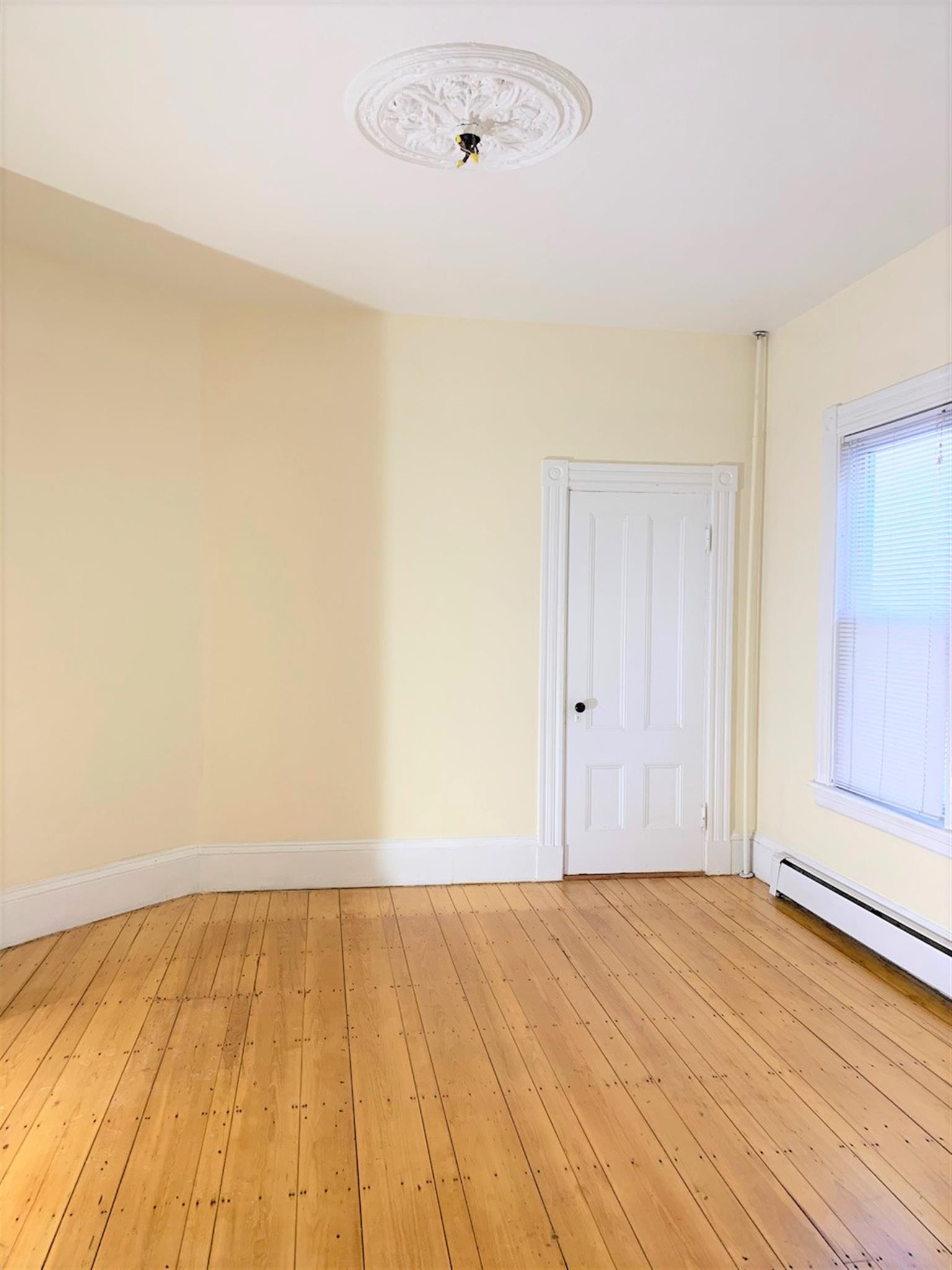 547 Broadway, Ball Square