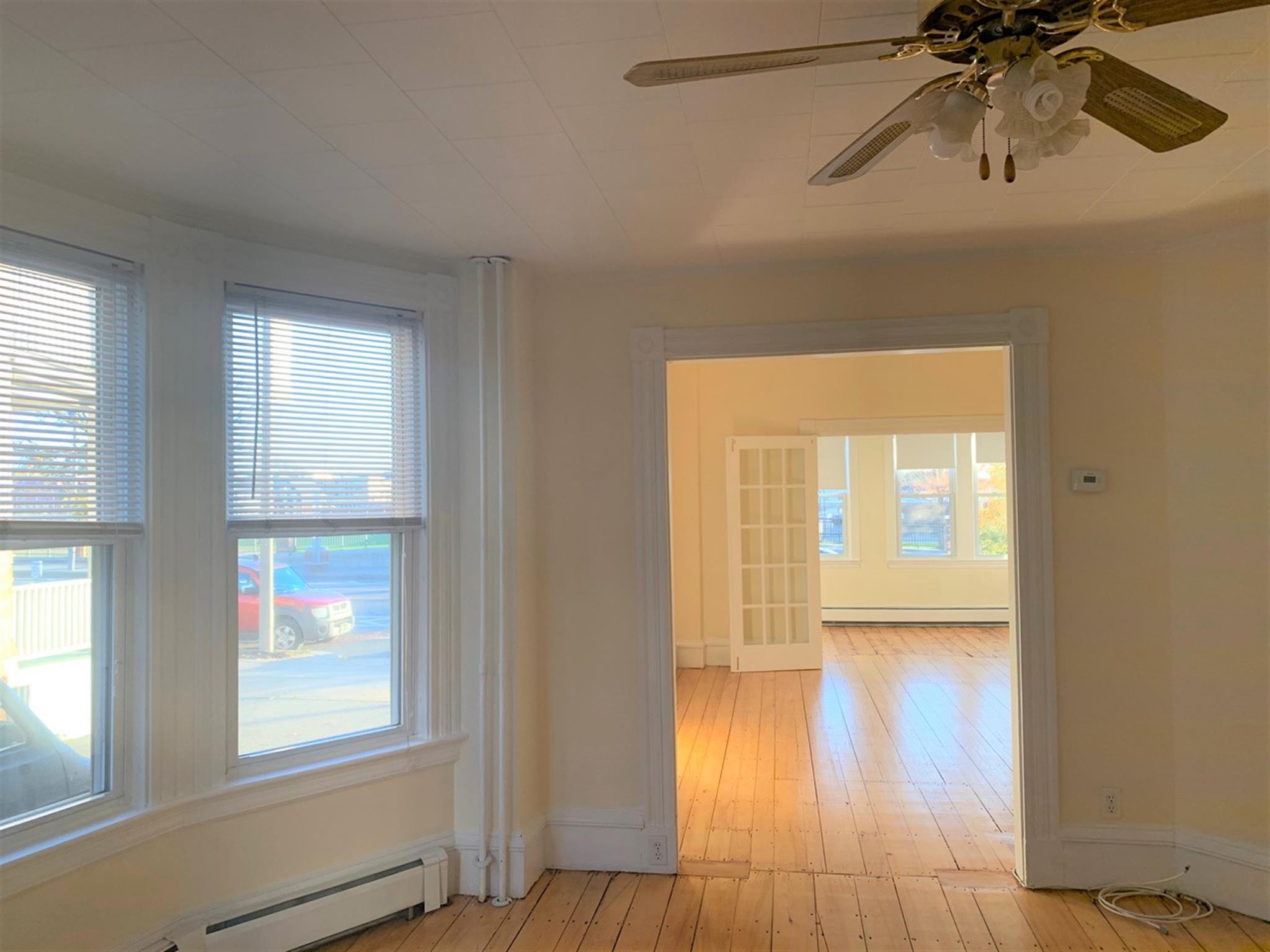 547 Broadway, Ball Square