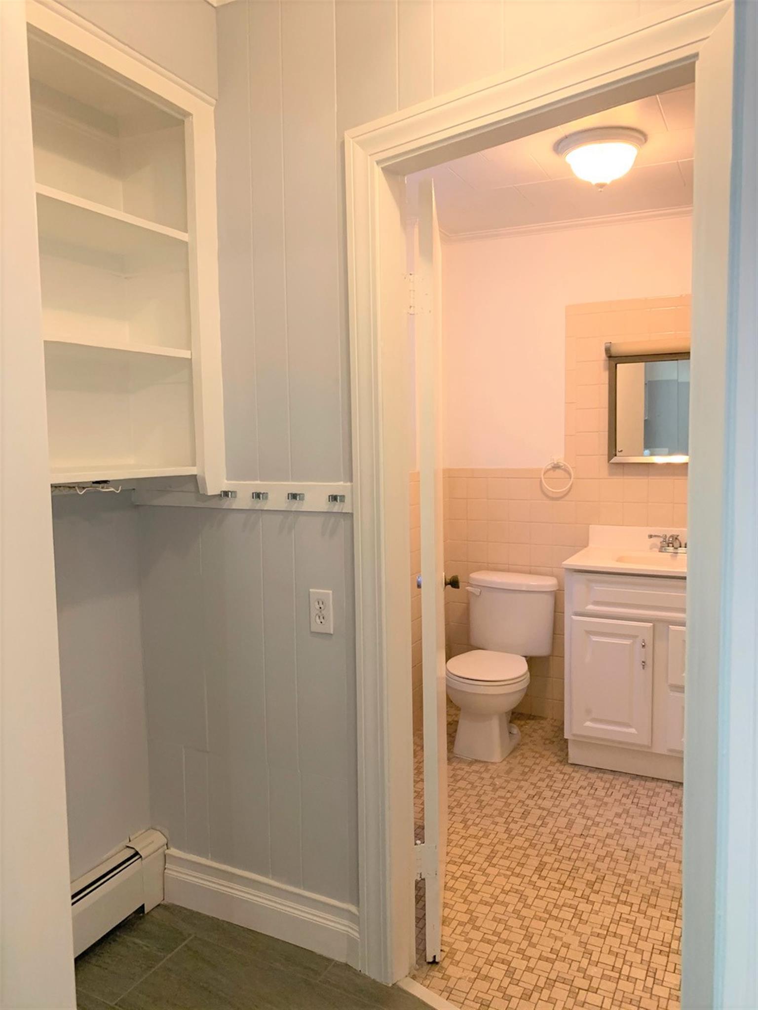 547 Broadway, Ball Square