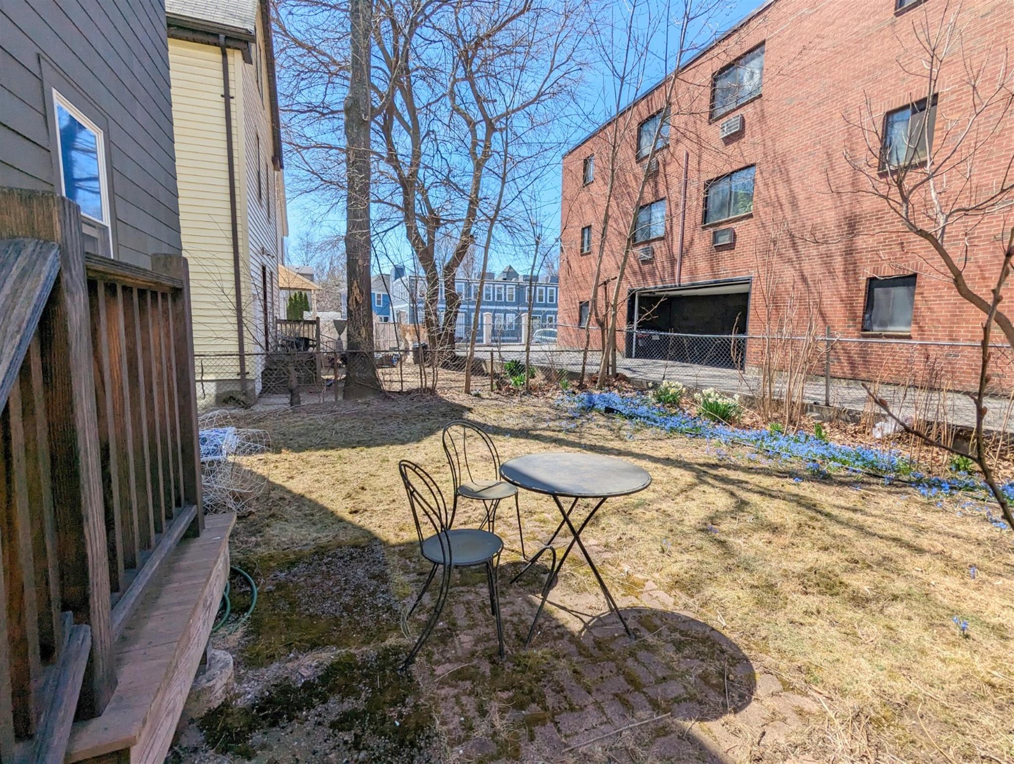 89 Yorktown St, Davis Square