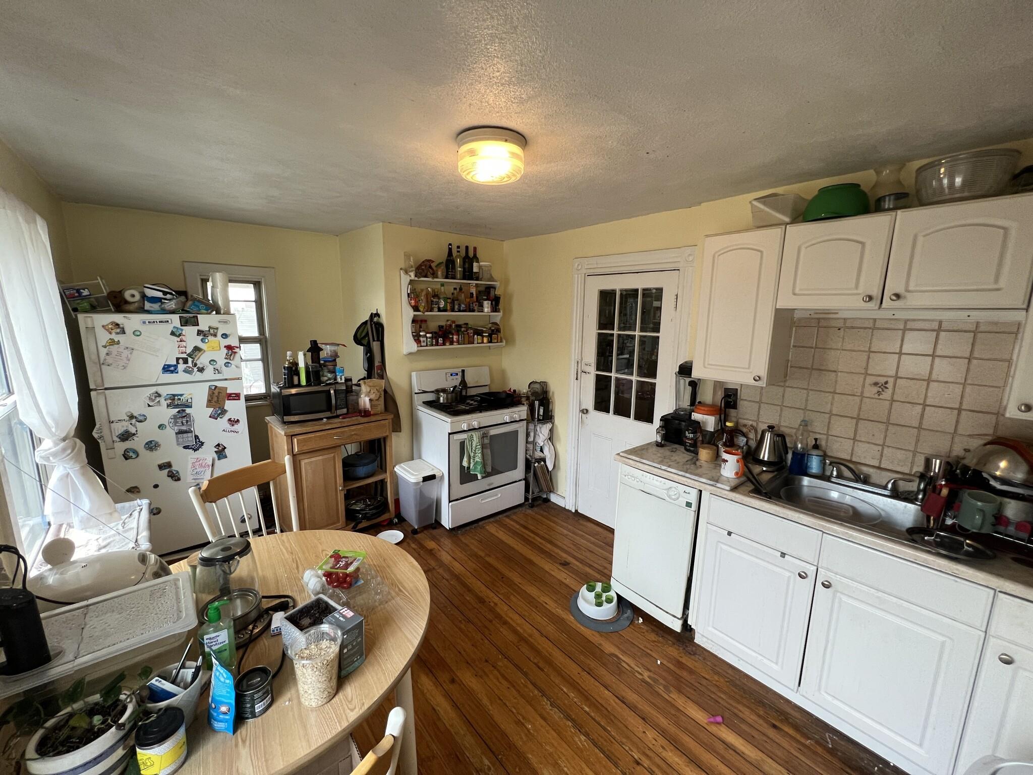 190 Holland St, Davis Square