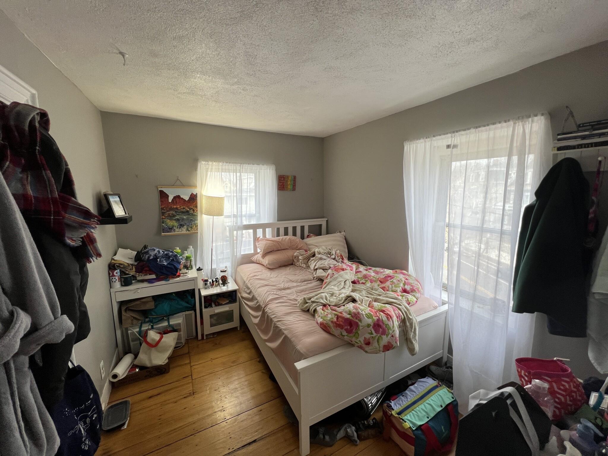 190 Holland St, Davis Square