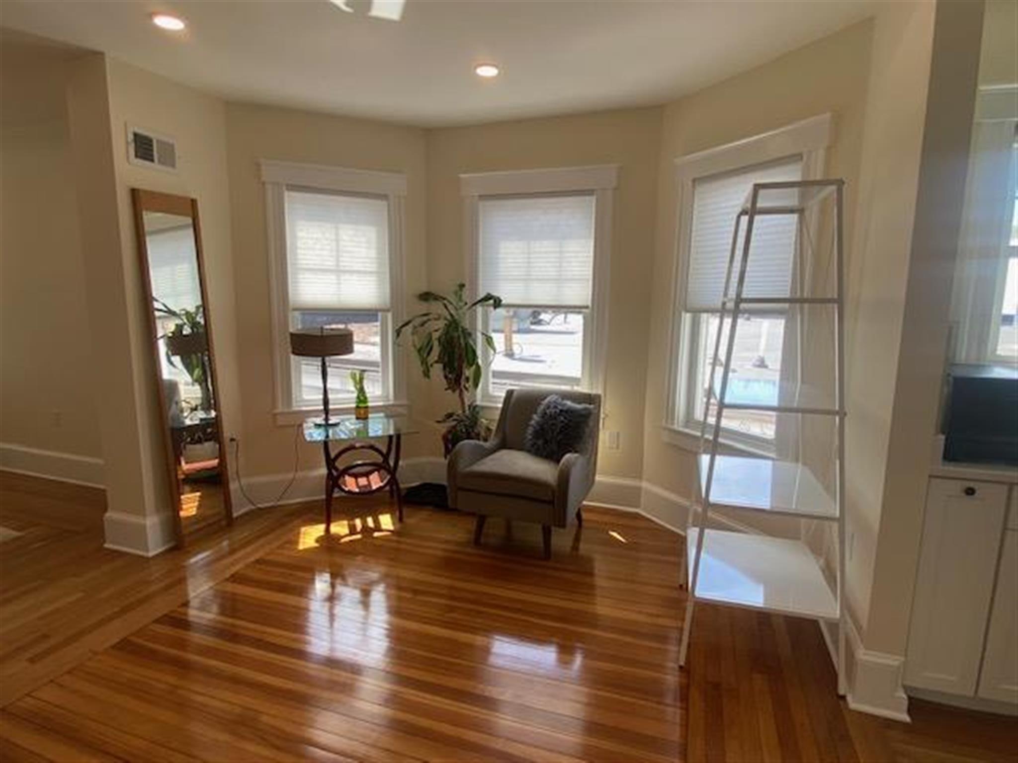 4 Barton St, Teele Square