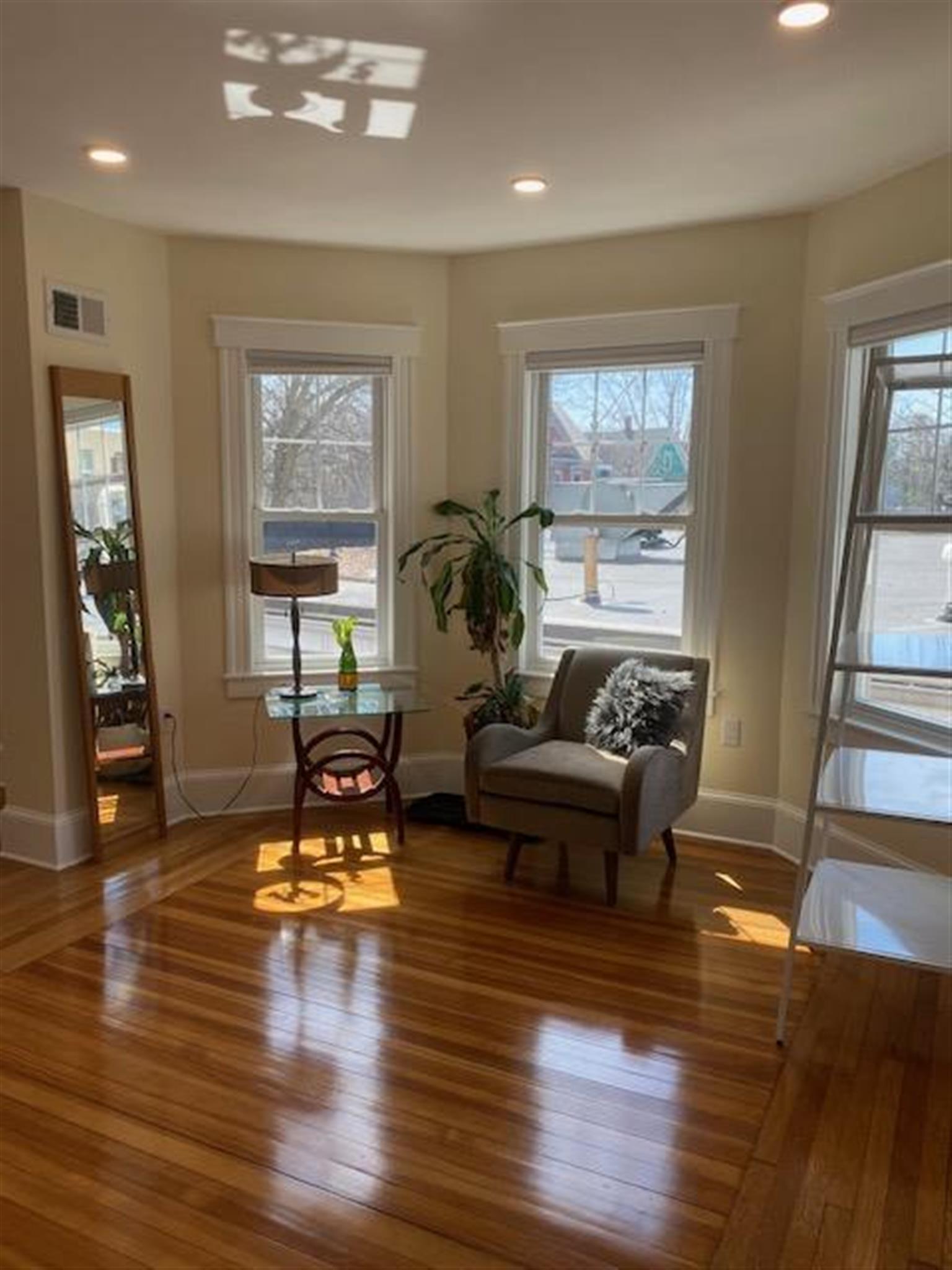 4 Barton St, Teele Square