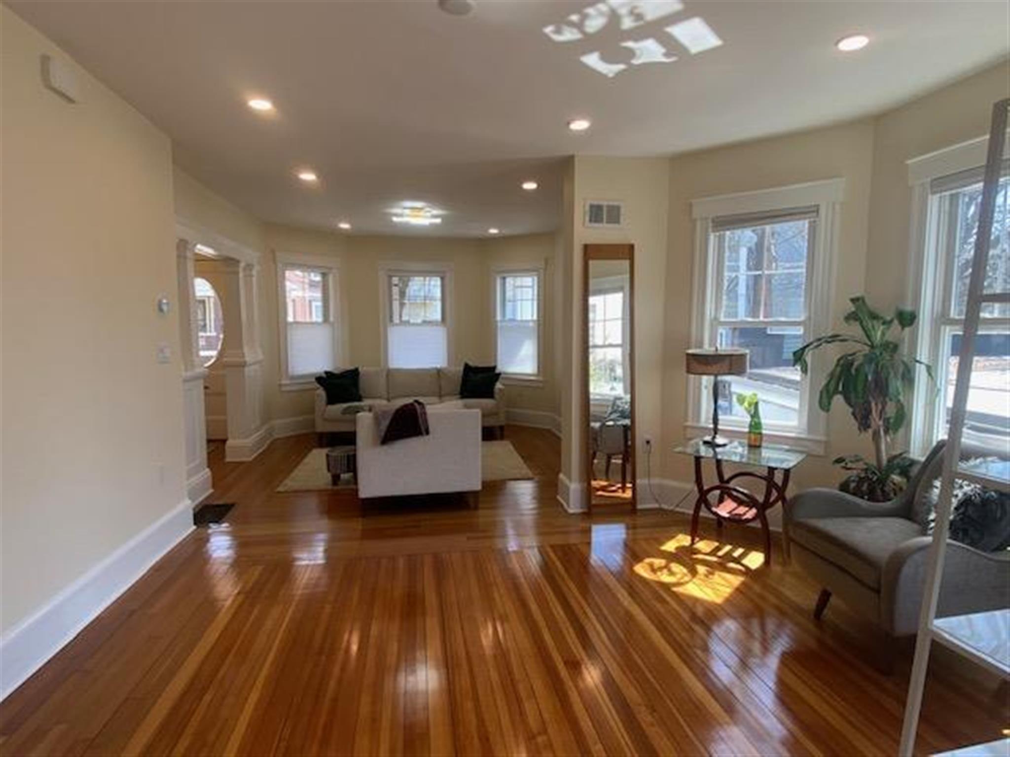 4 Barton St, Teele Square