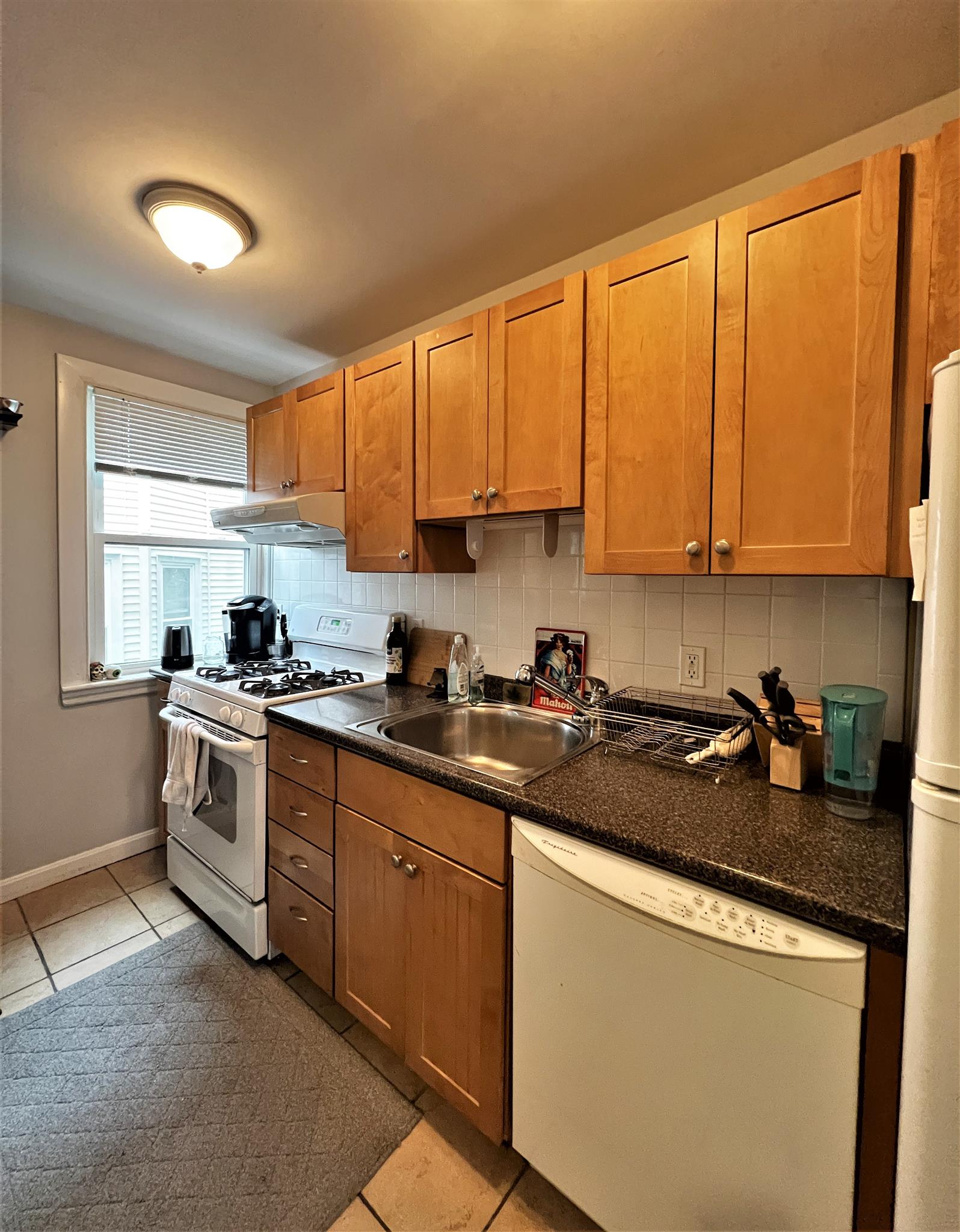 69 Raymond Ave, West Somerville