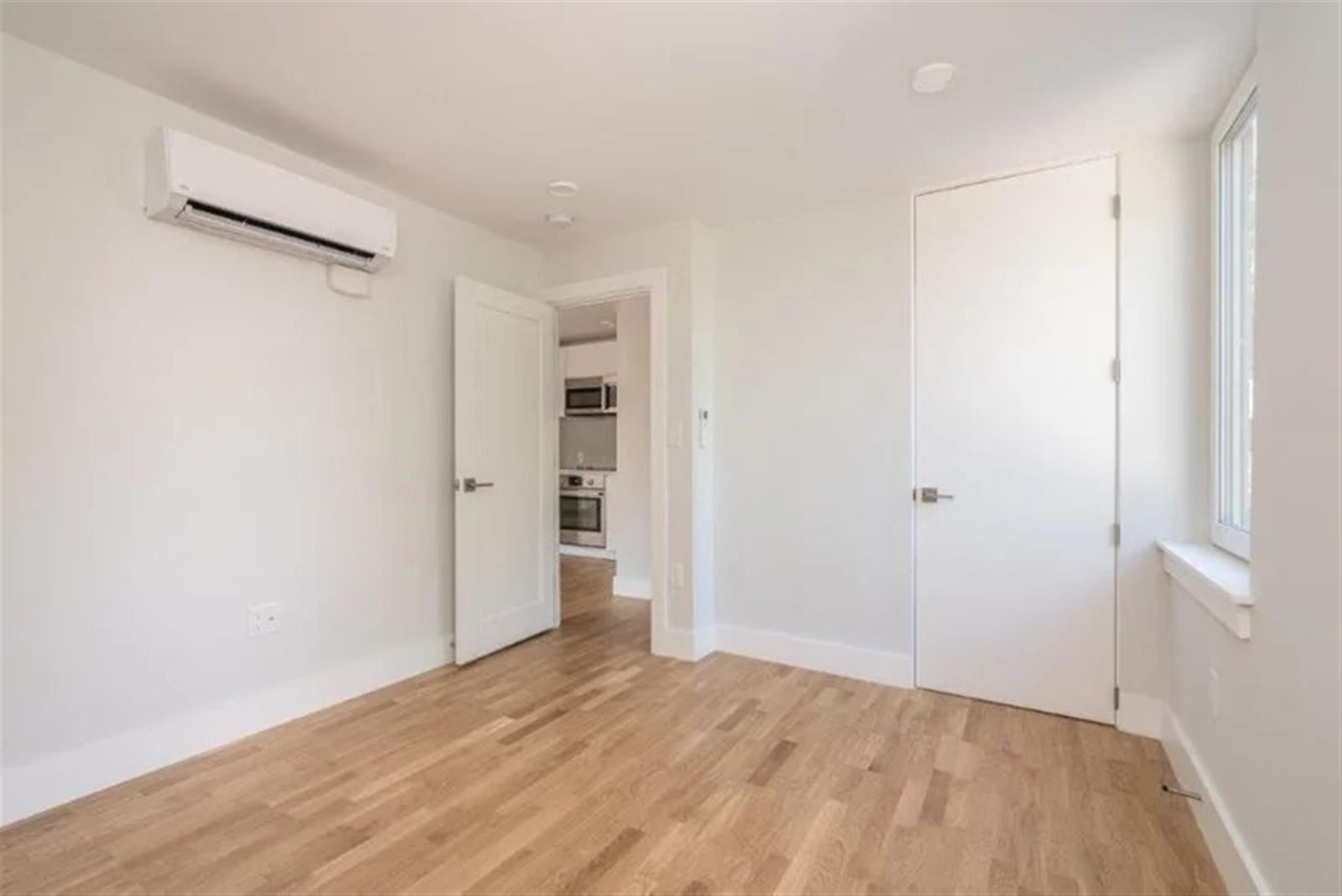 334 Harvard St, Harvard Square