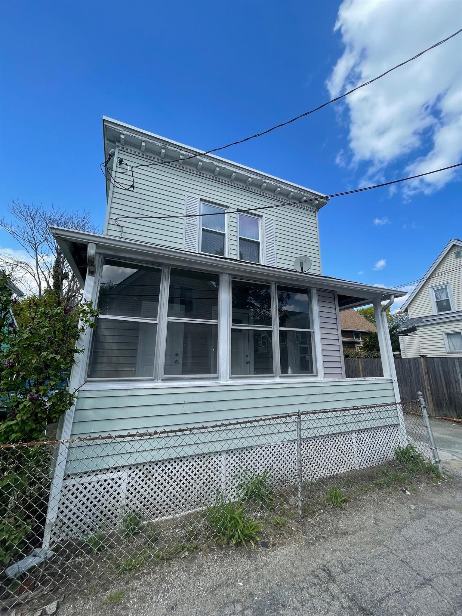 1 Theriault Ct, North Cambridge