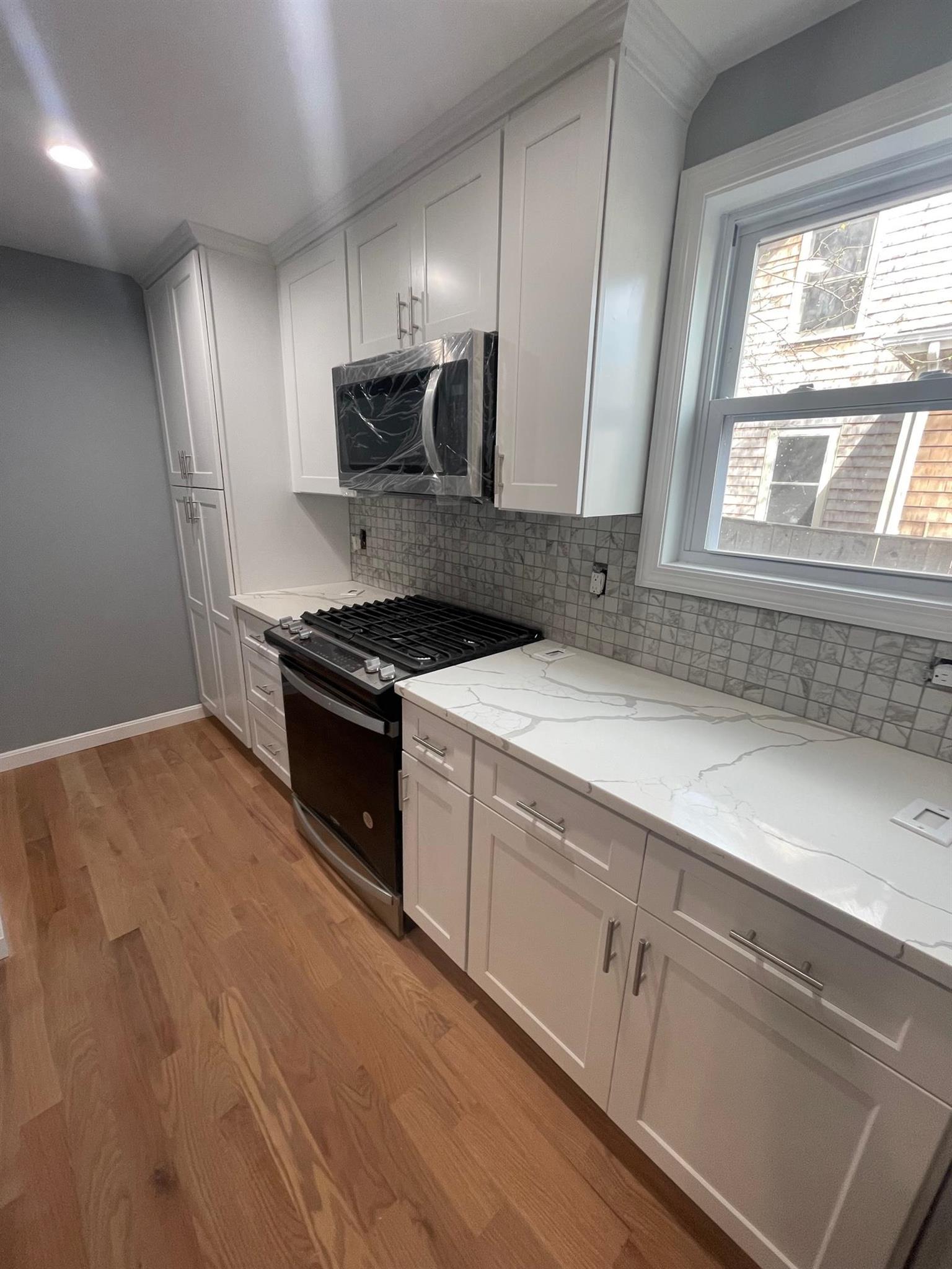 1 Theriault Ct, North Cambridge