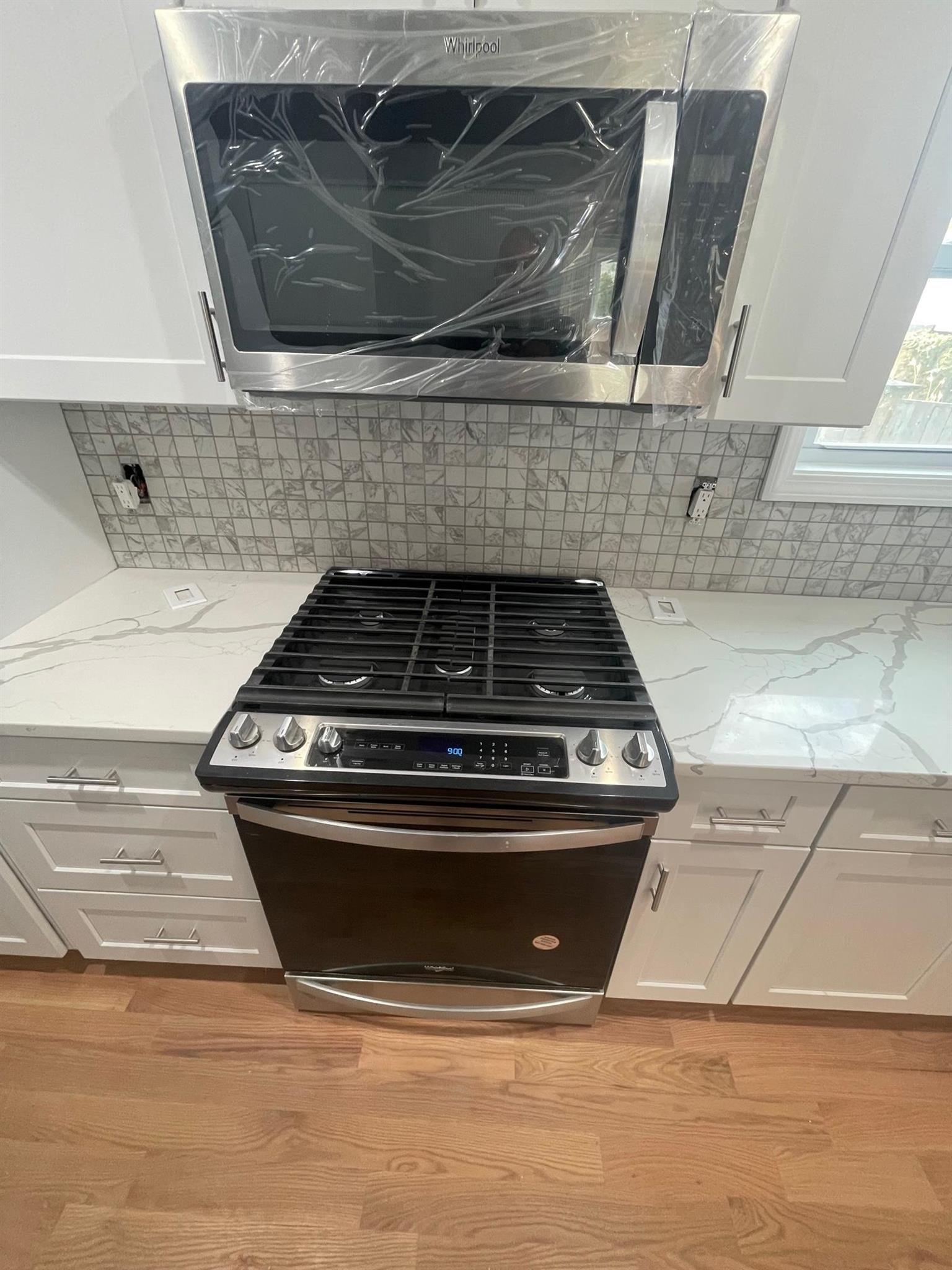 1 Theriault Ct, North Cambridge