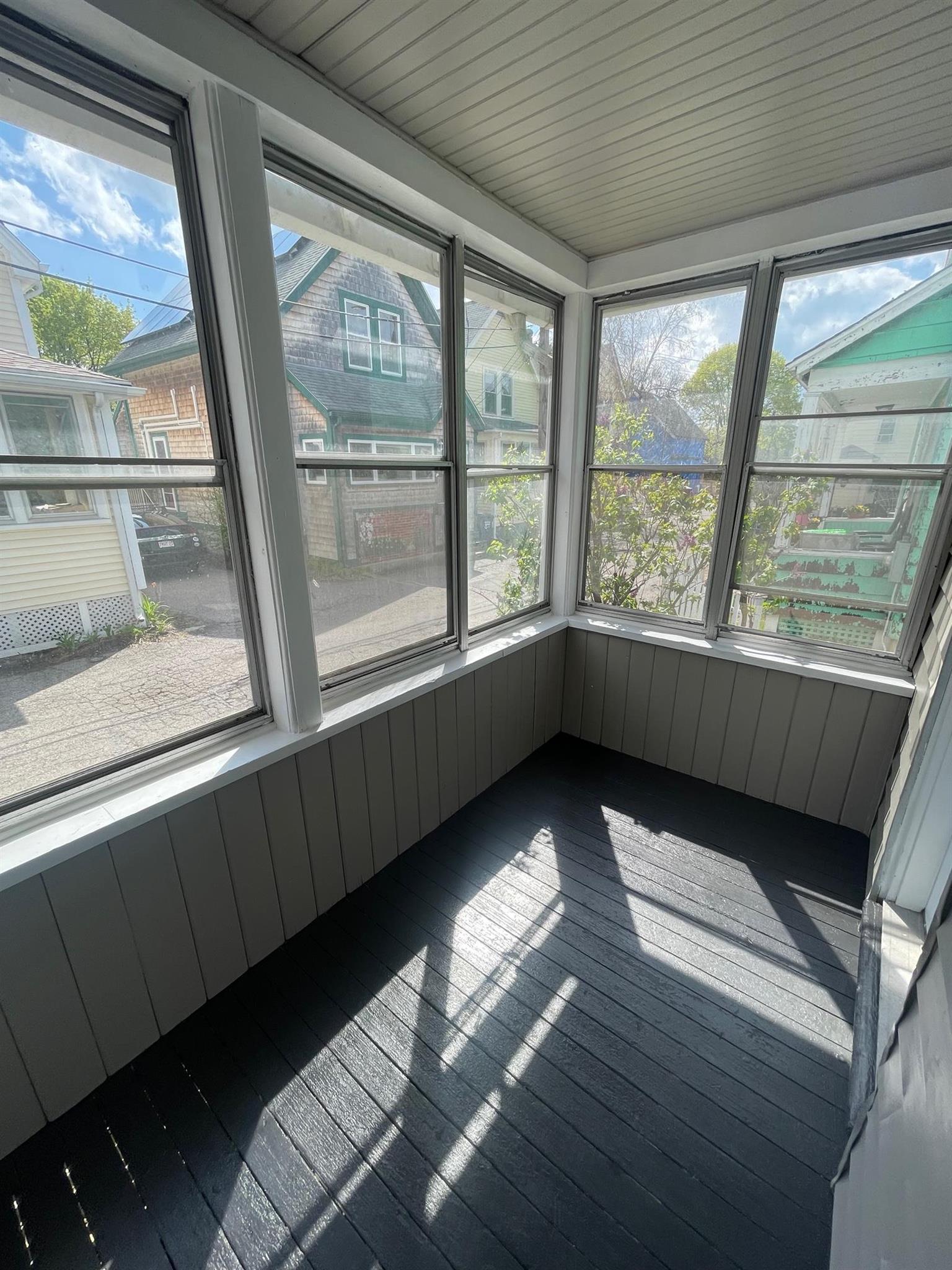 1 Theriault Ct, North Cambridge