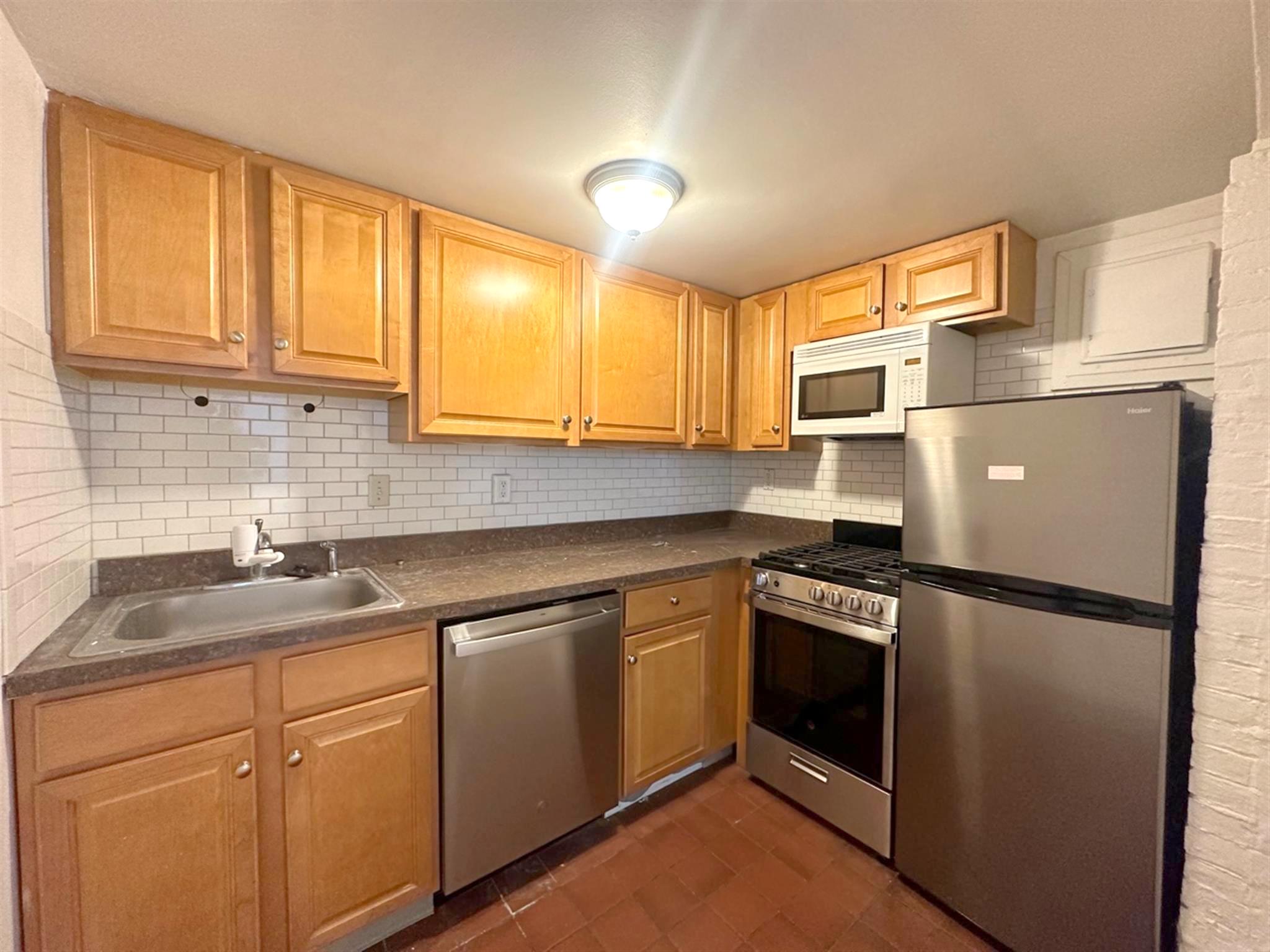 16 Yarmouth St, Back Bay