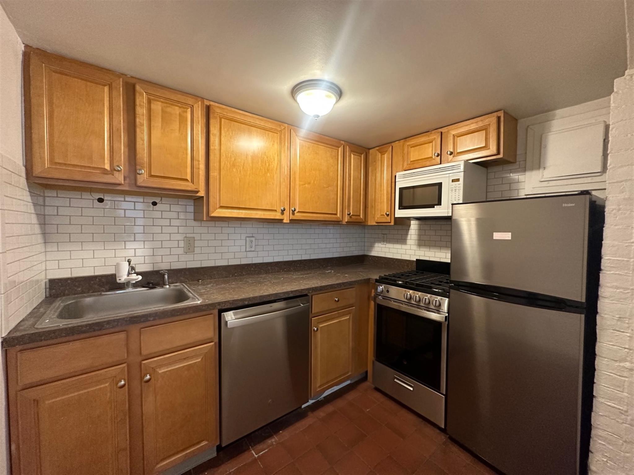 16 Yarmouth St, Back Bay