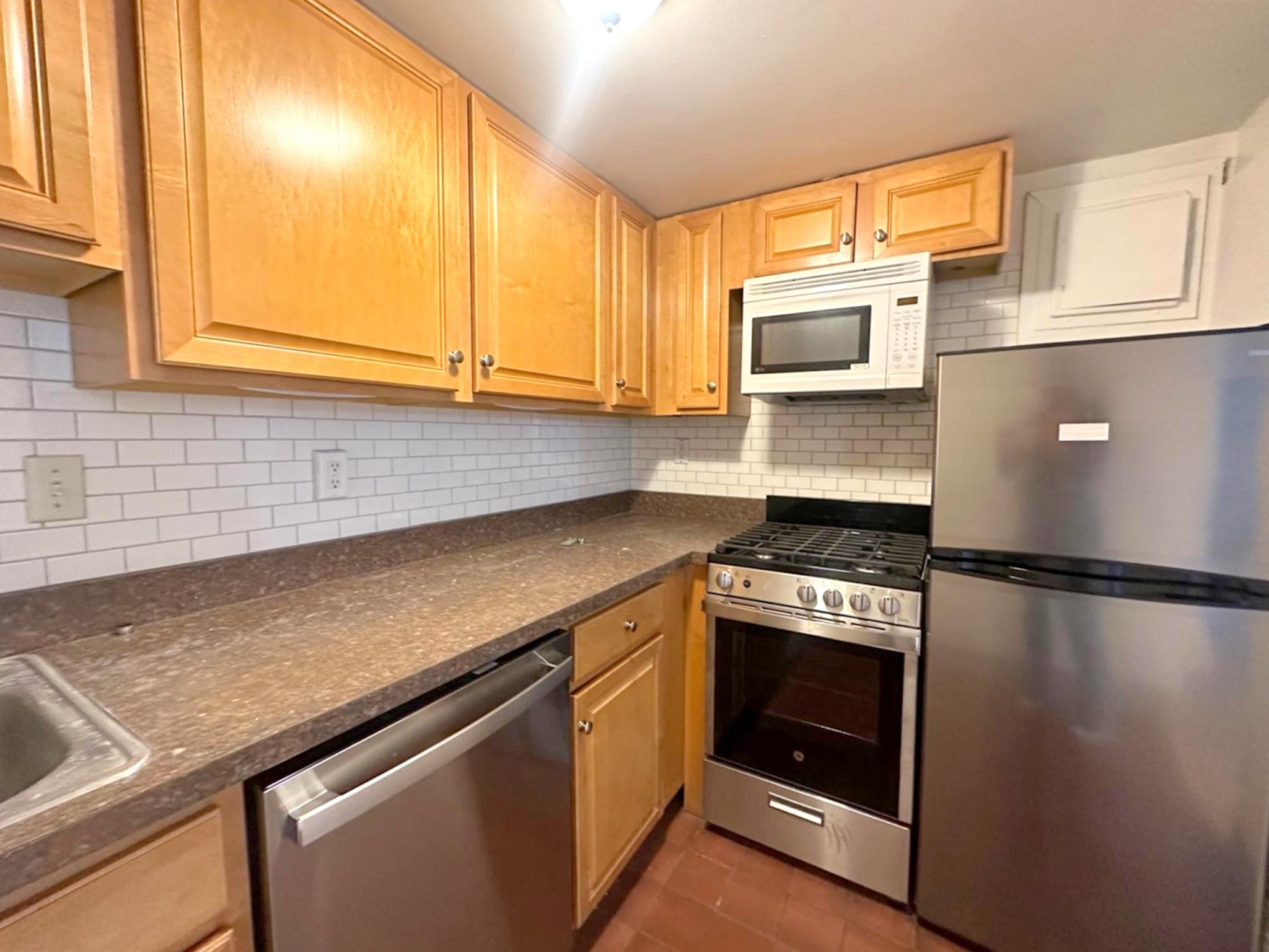 16 Yarmouth St, Back Bay