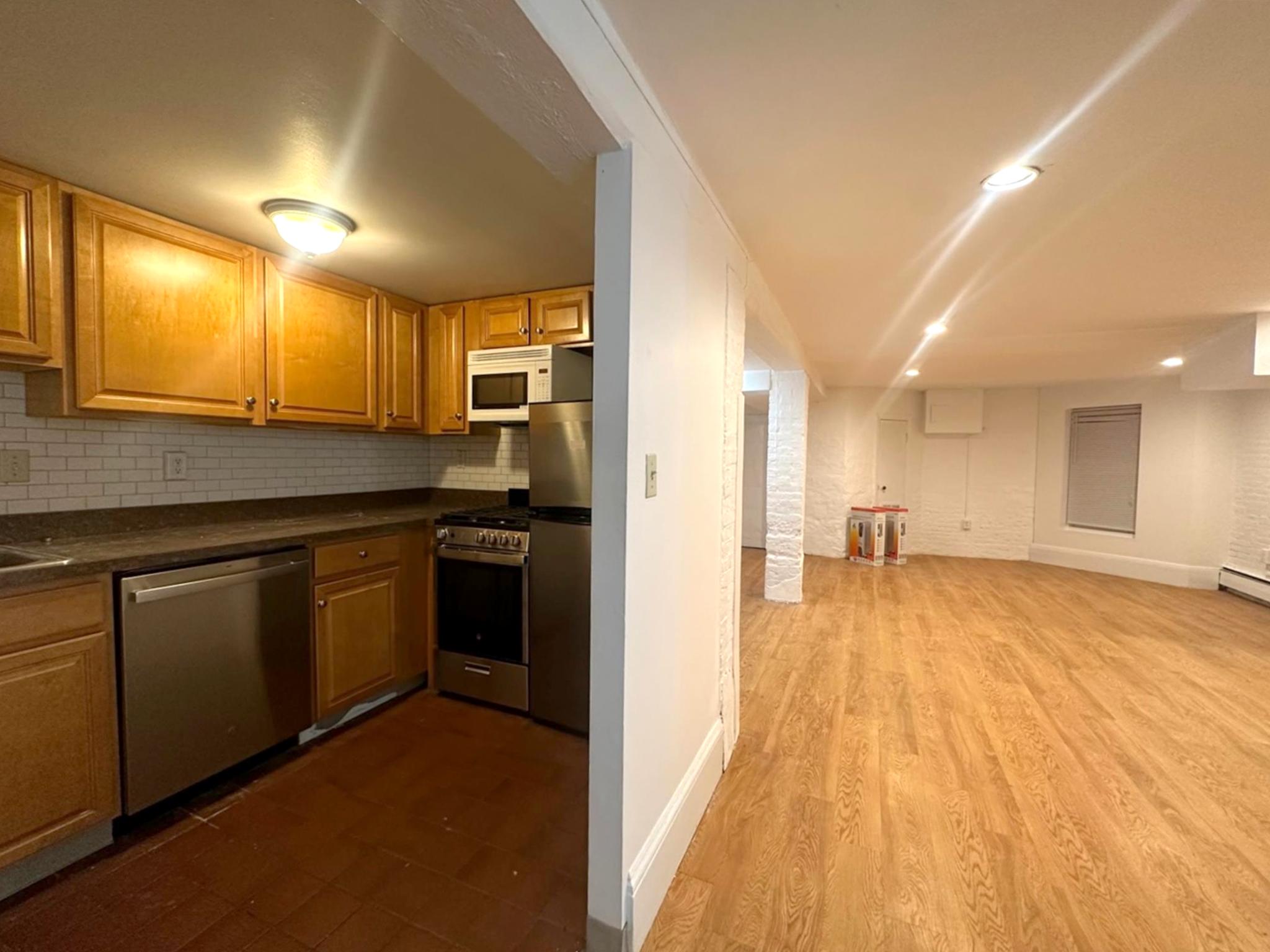 16 Yarmouth St, Back Bay