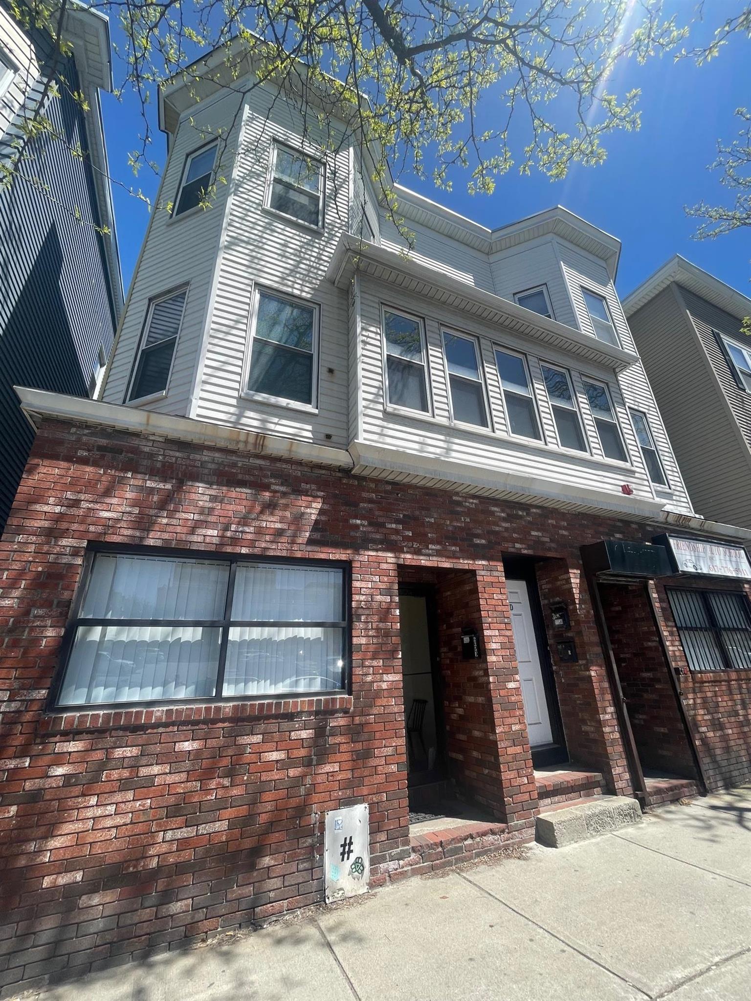 235 Highland Ave, Porter Square