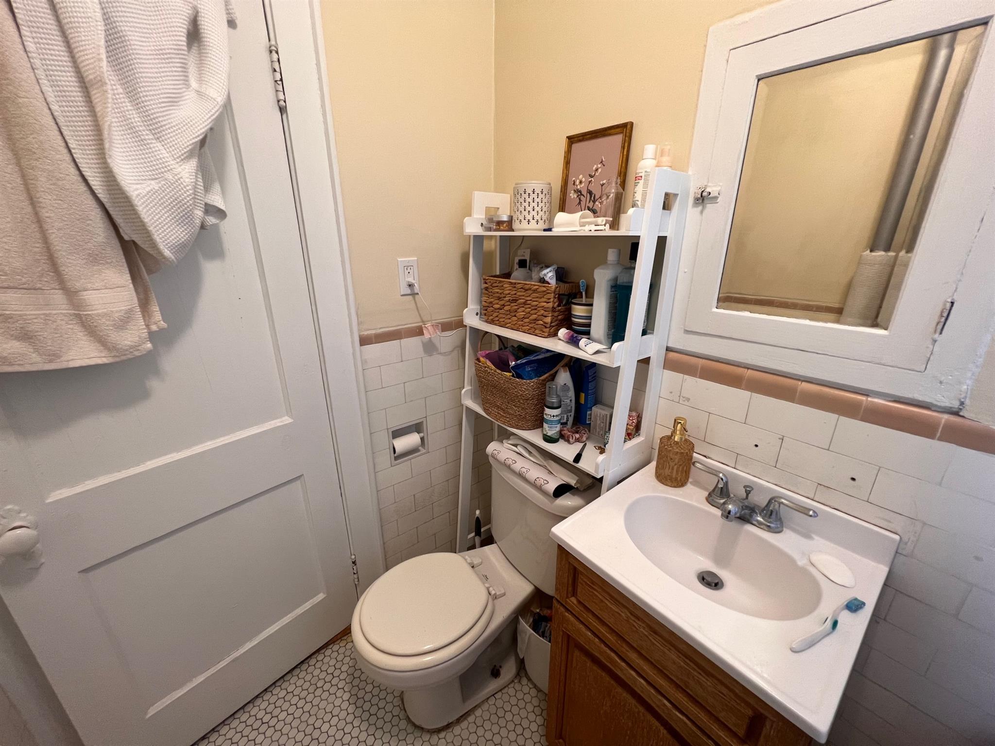 4 Cogswell Ave, North Cambridge