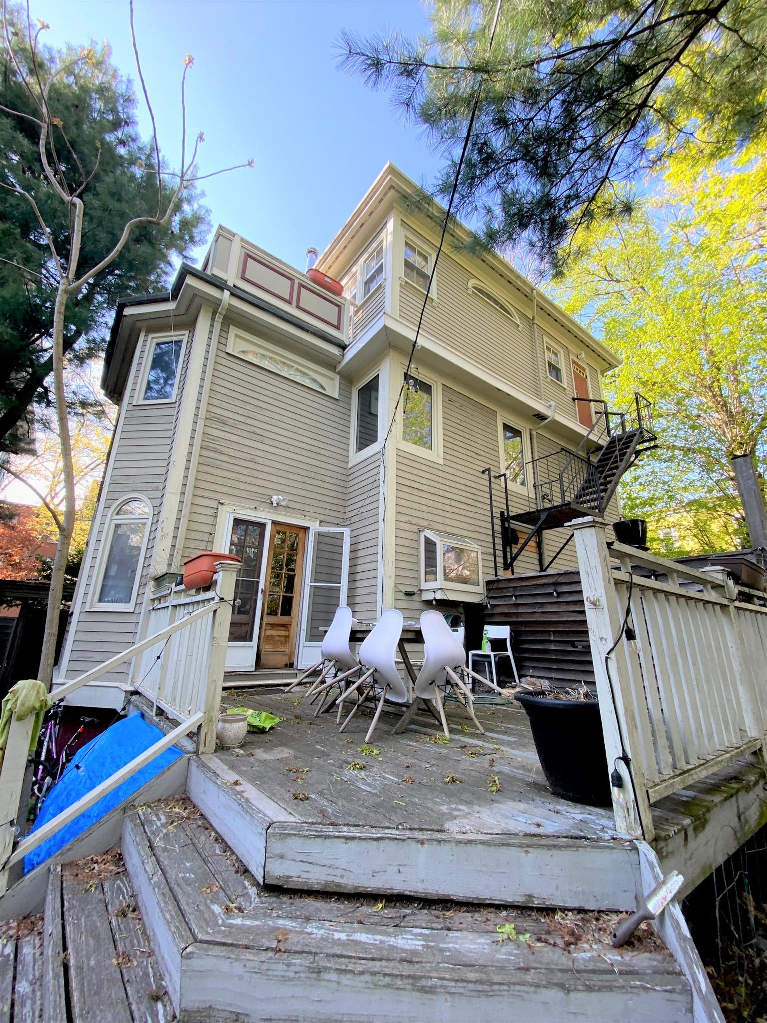 34.5 Lee St, Harvard Square