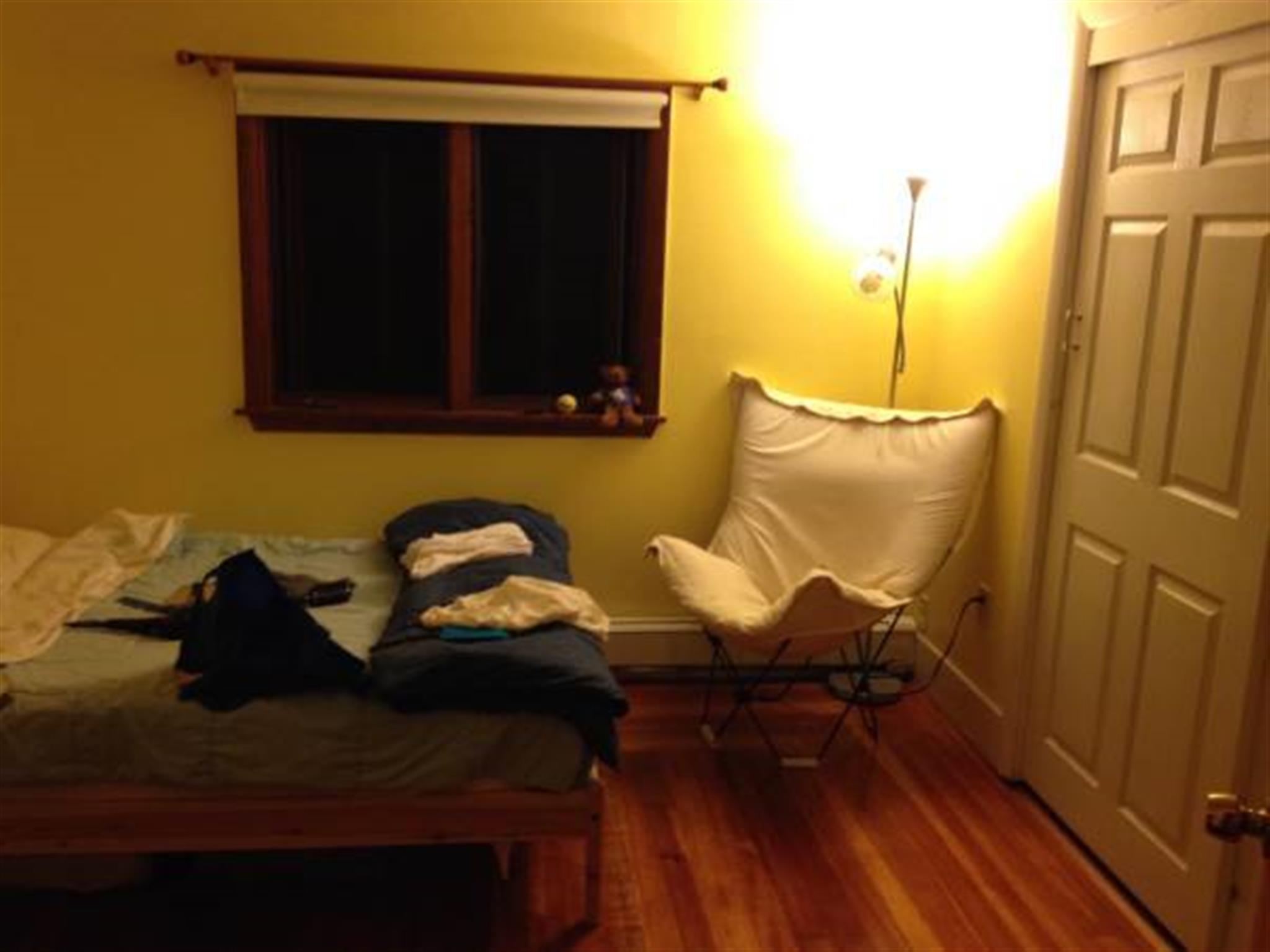 18 Maple Ave, Medford