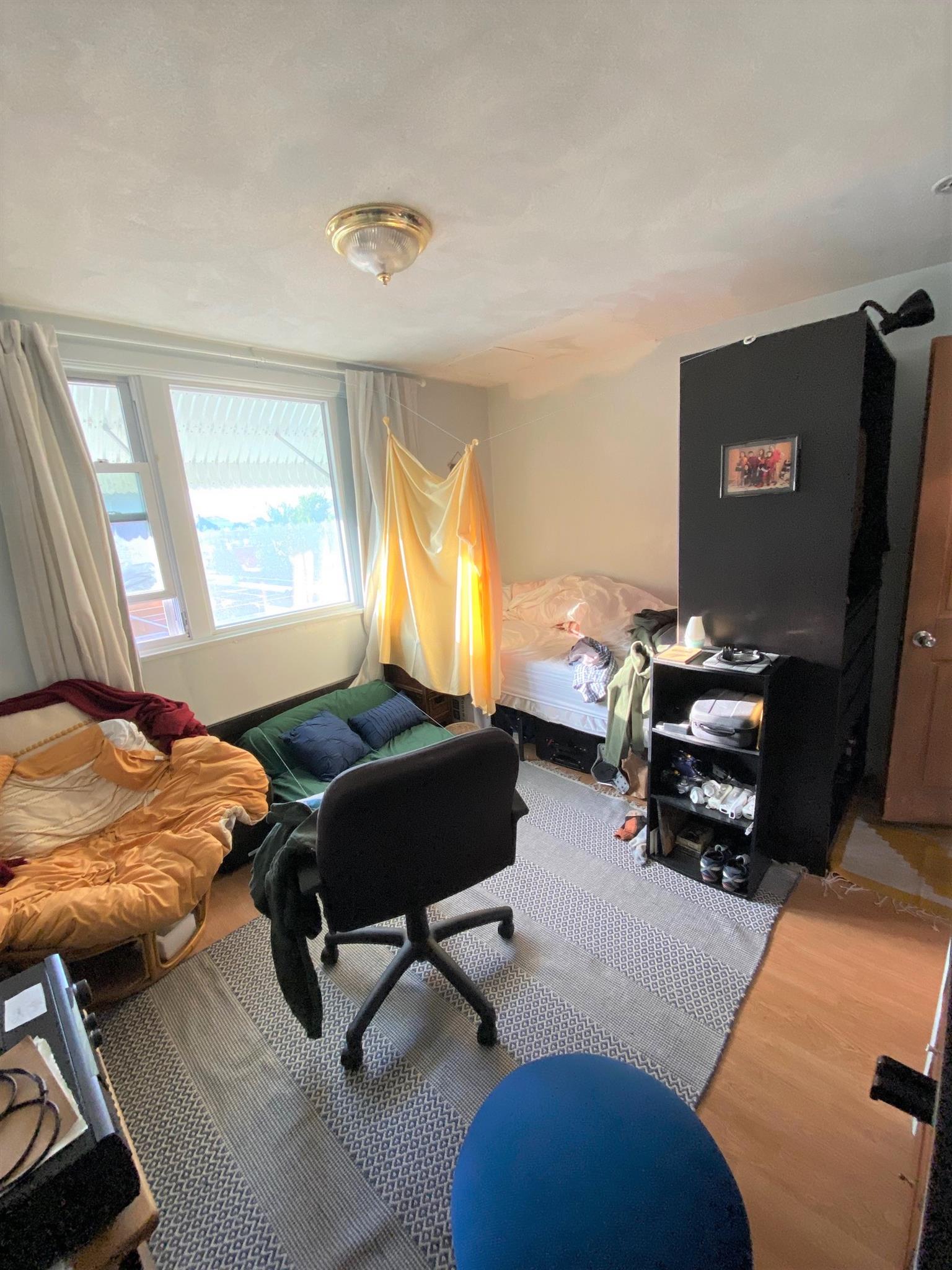 148 Broadway, East Somerville