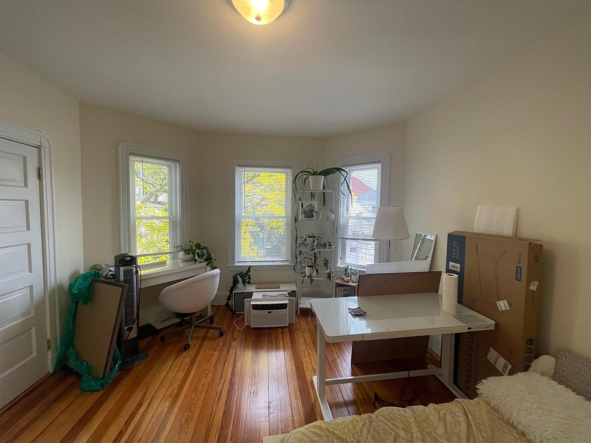 10 Chandler St, Davis Square