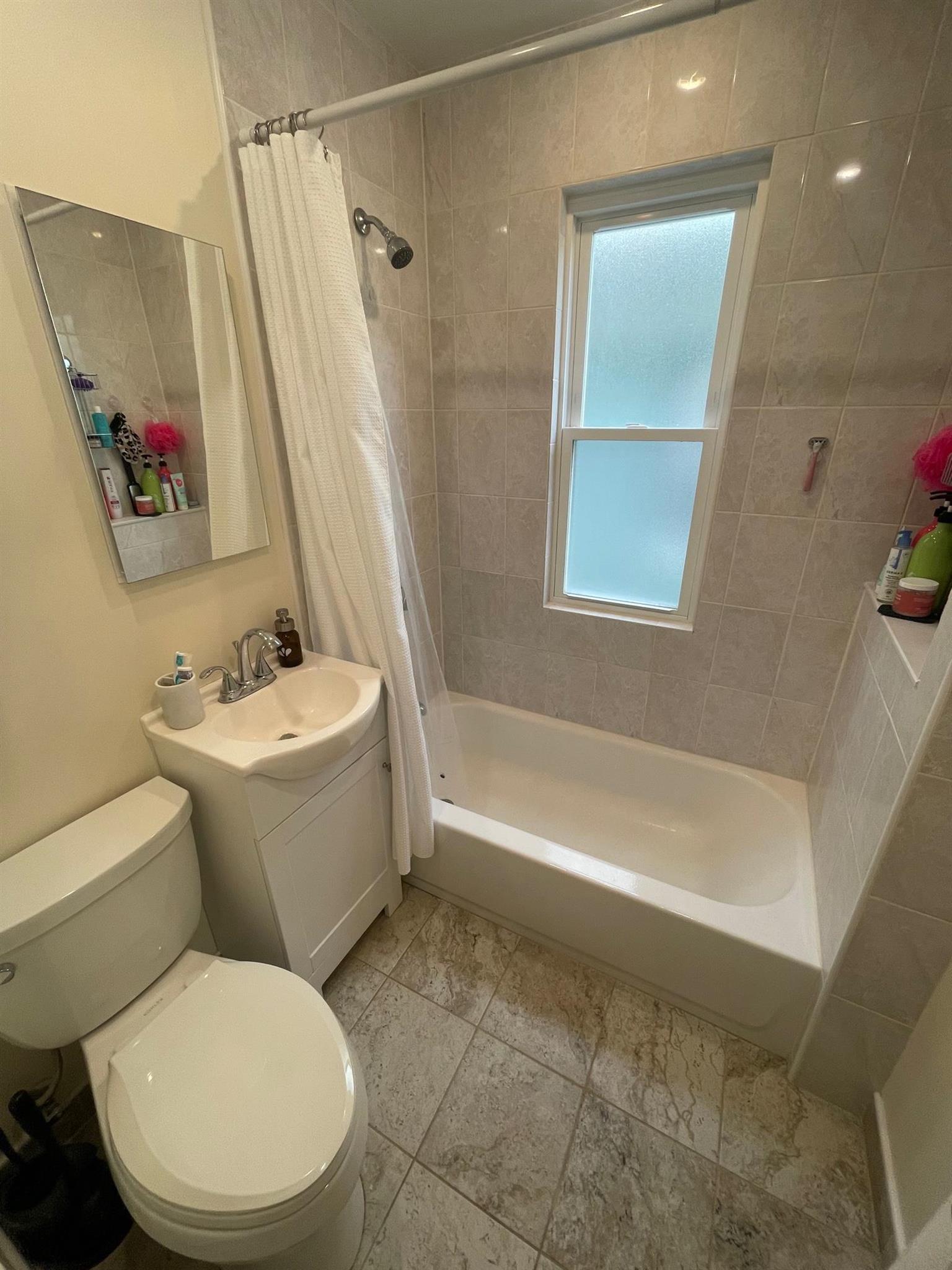 10 Chandler St, Davis Square