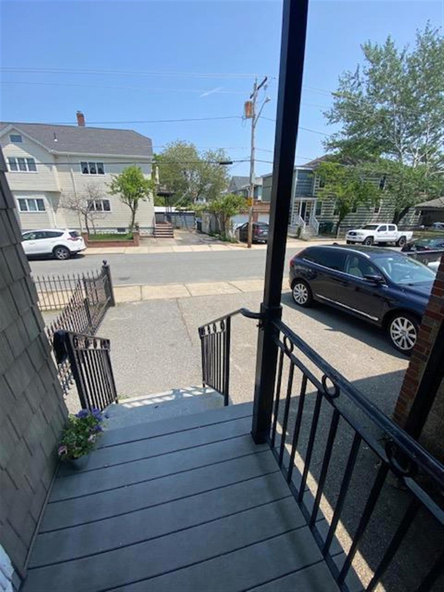 51 Bowen Ave, Medford