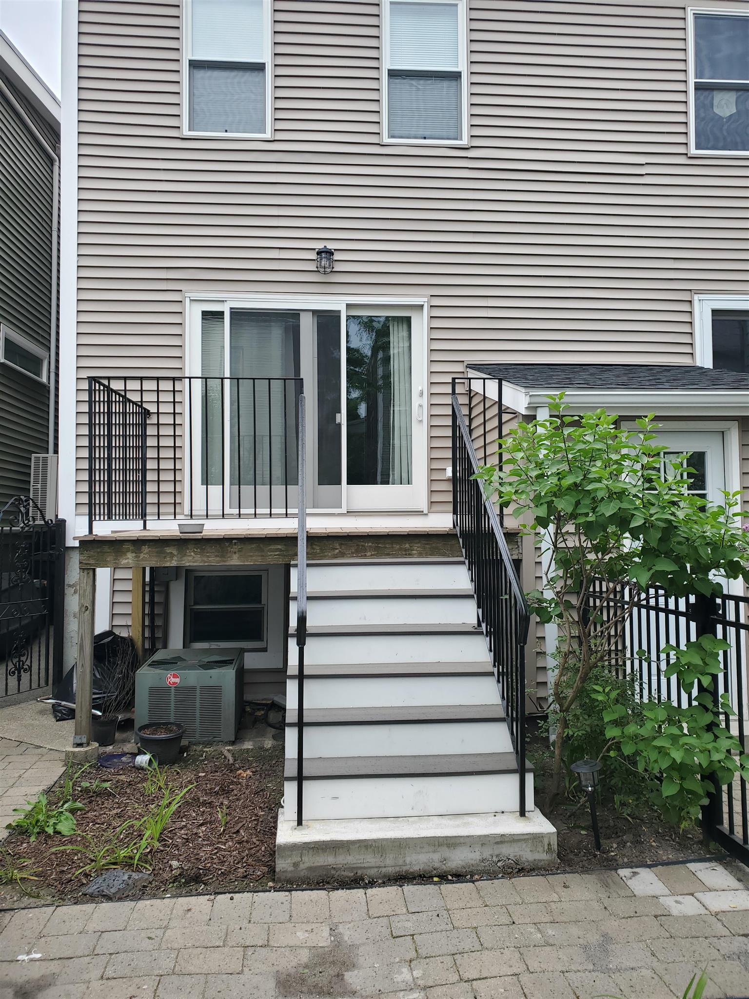 31 6th St, East Cambridge