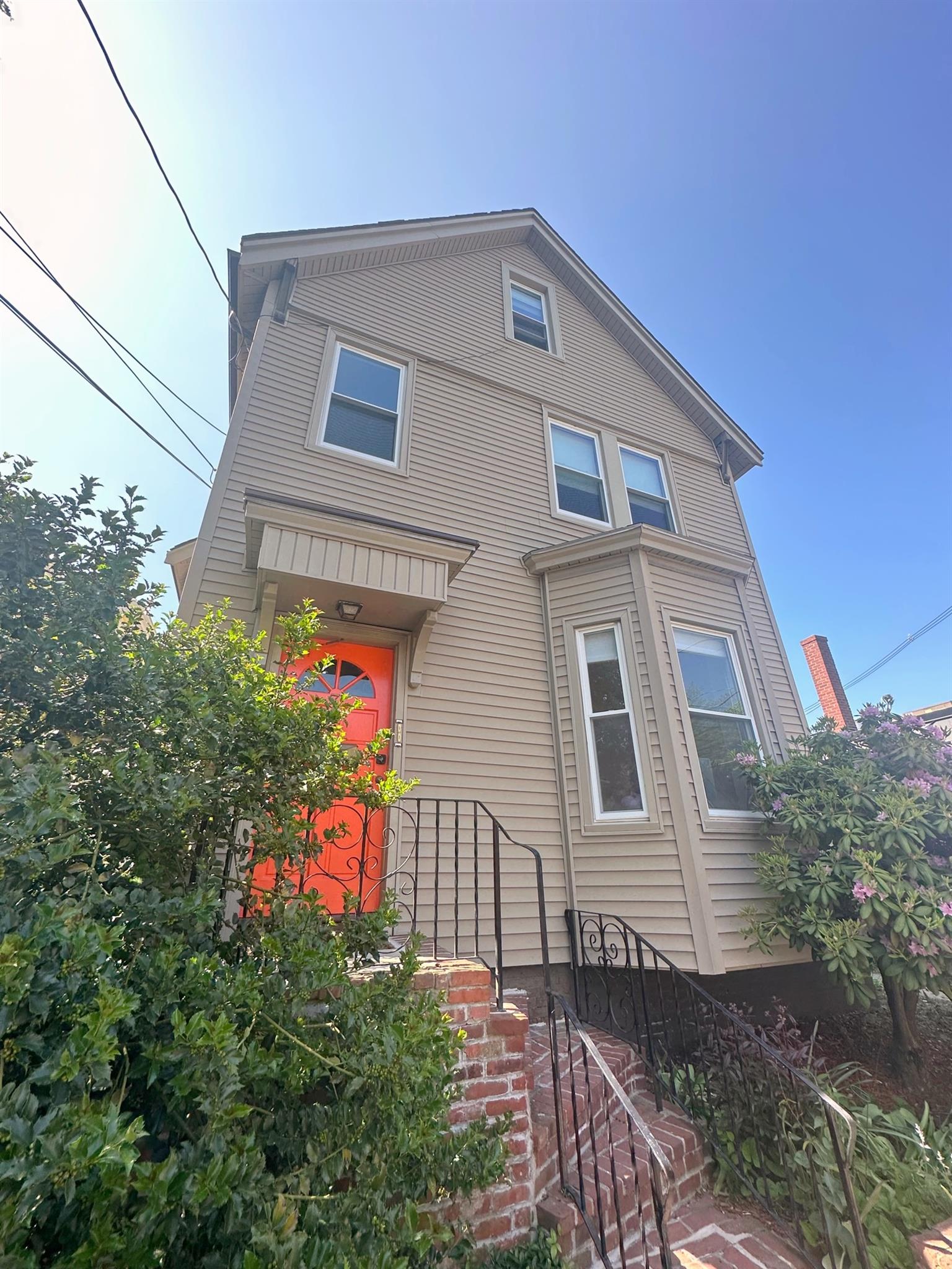 3 Moore St, Davis Square