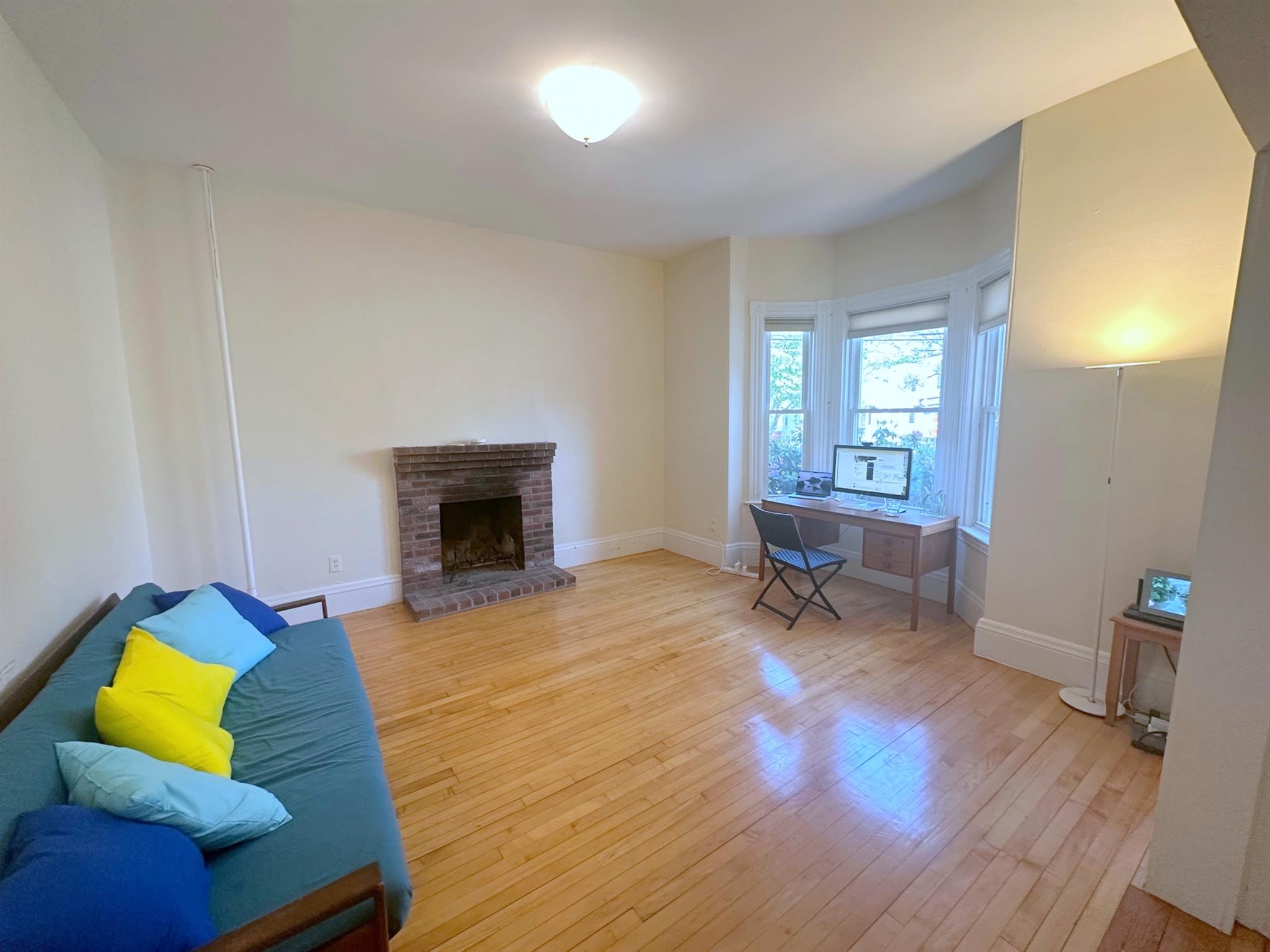 3 Moore St, Davis Square