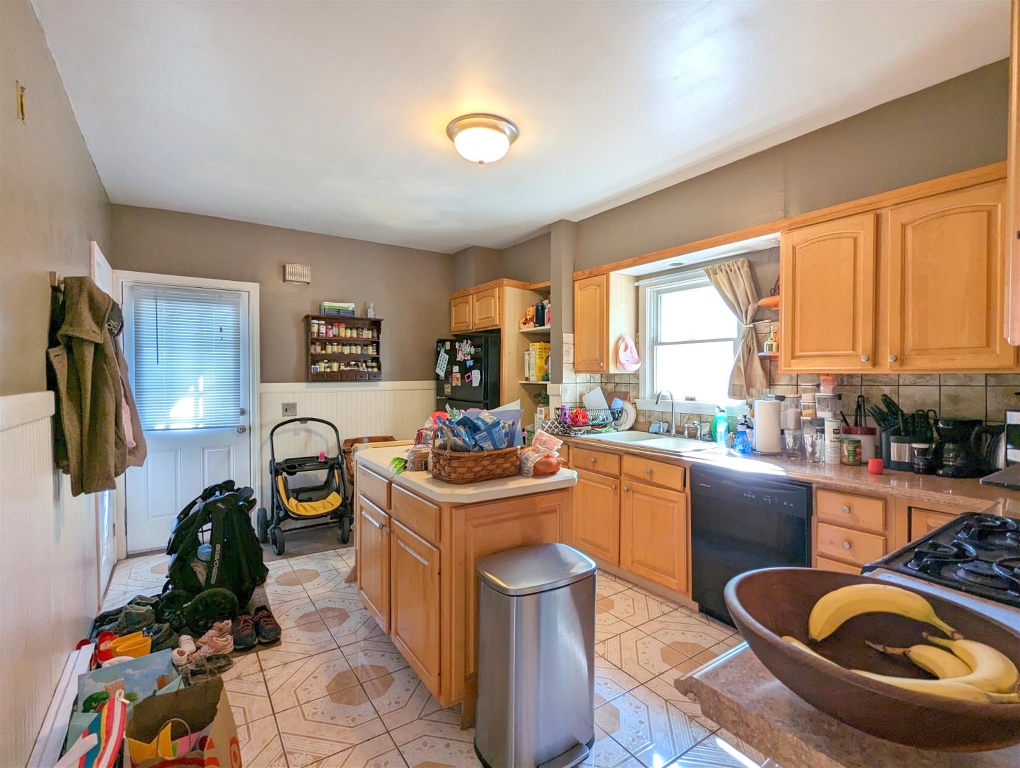 201 Boston Ave, Medford