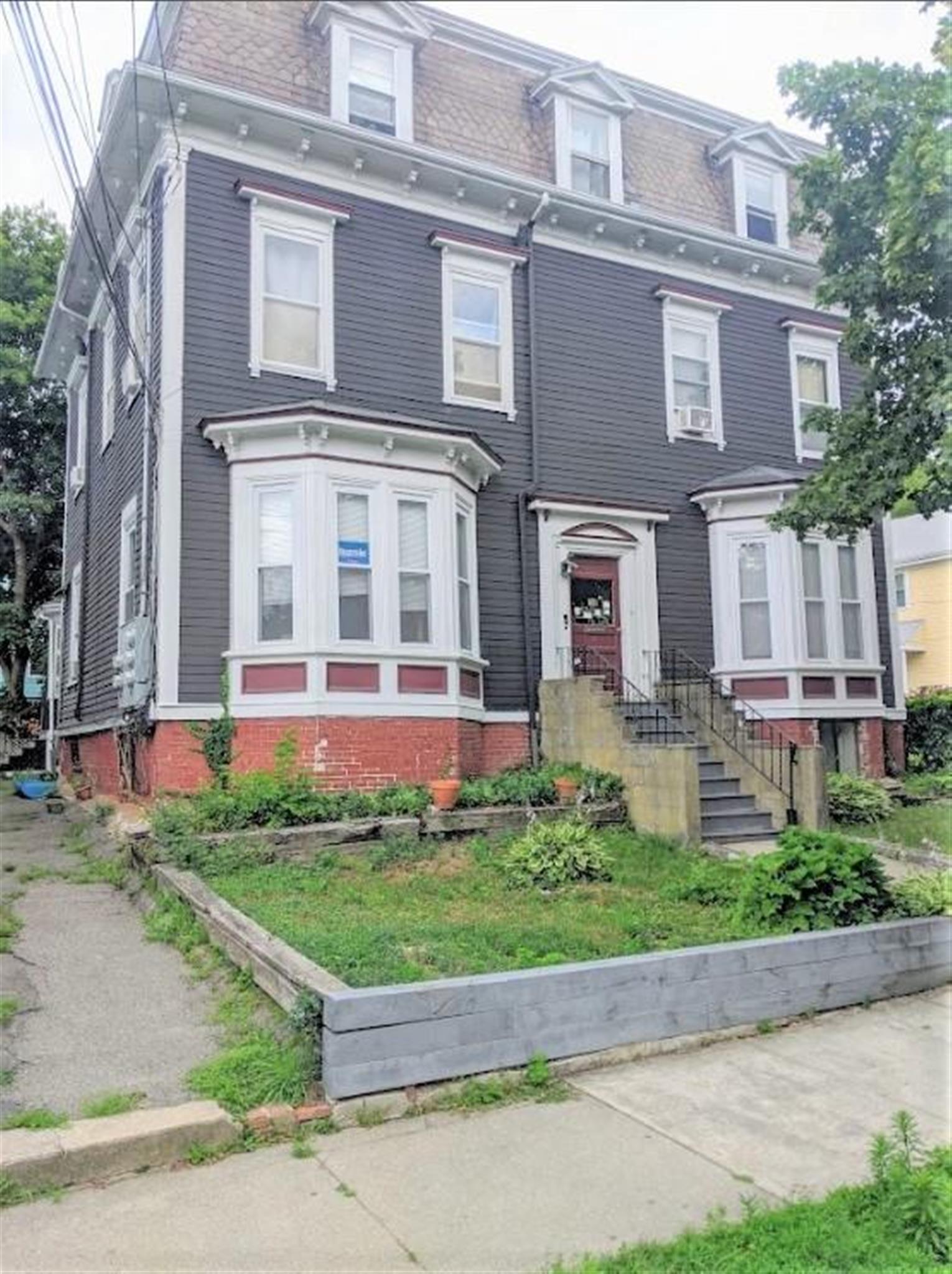 19 Cameron Ave, Davis Square