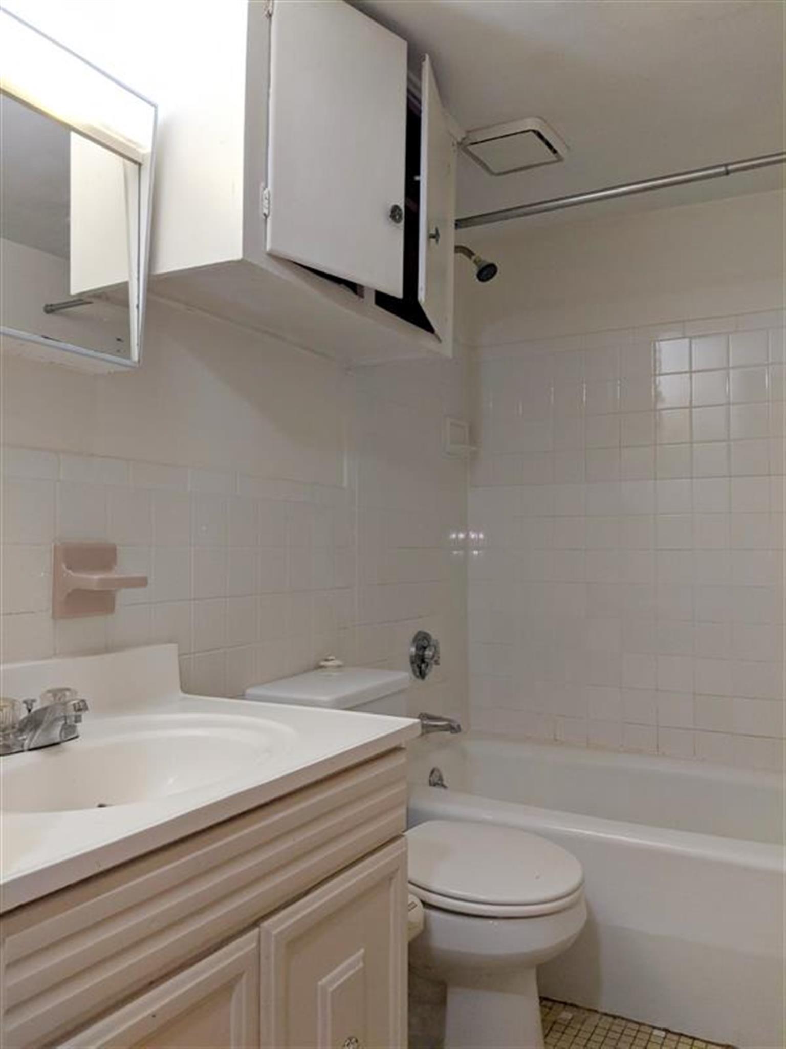 19 Cameron Ave, Davis Square