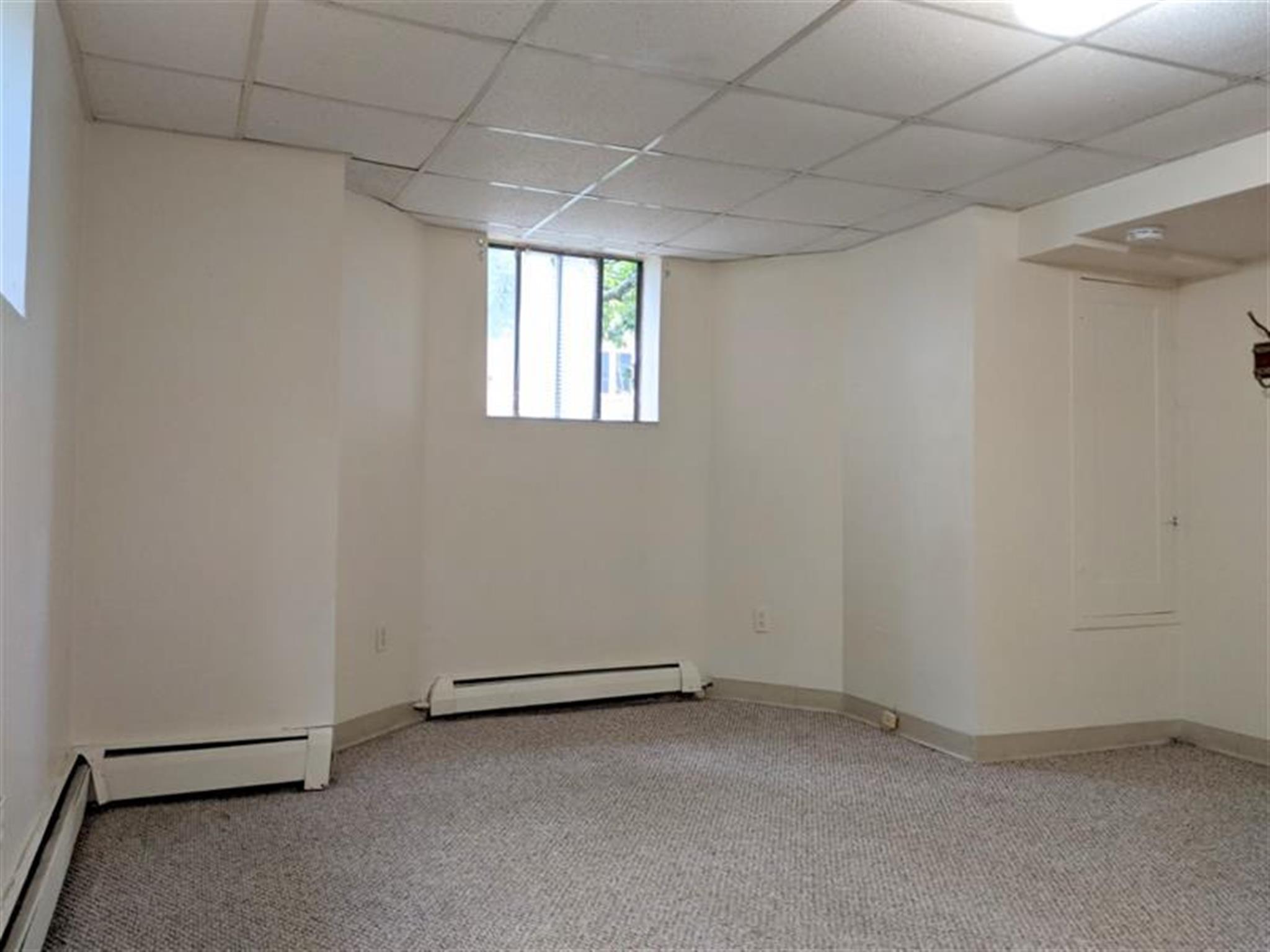 19 Cameron Ave, Davis Square