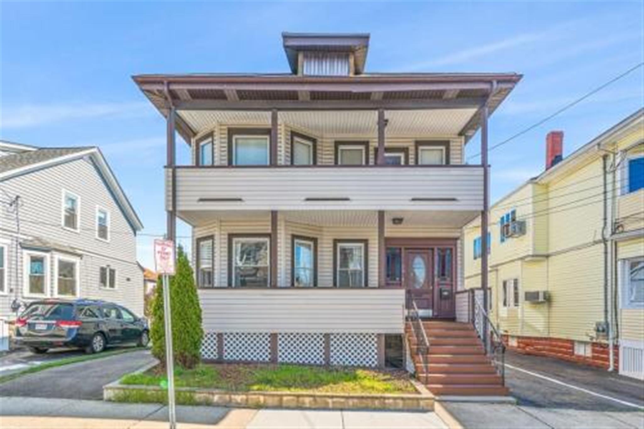 52 Stanley Ave, Medford