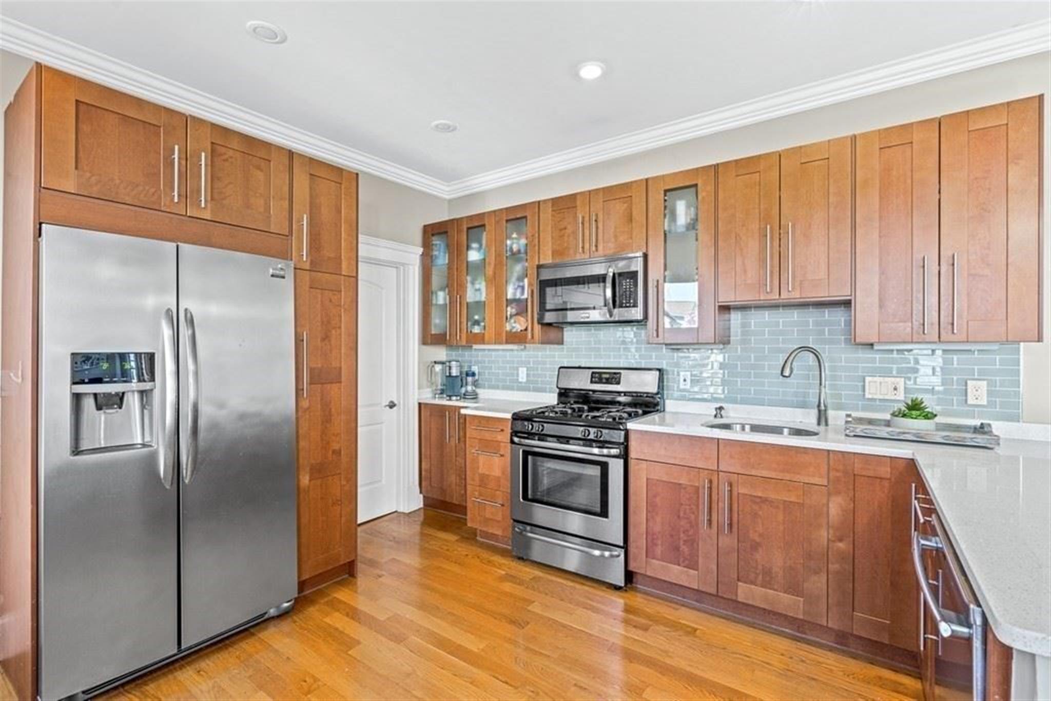 52 Stanley Ave, Medford