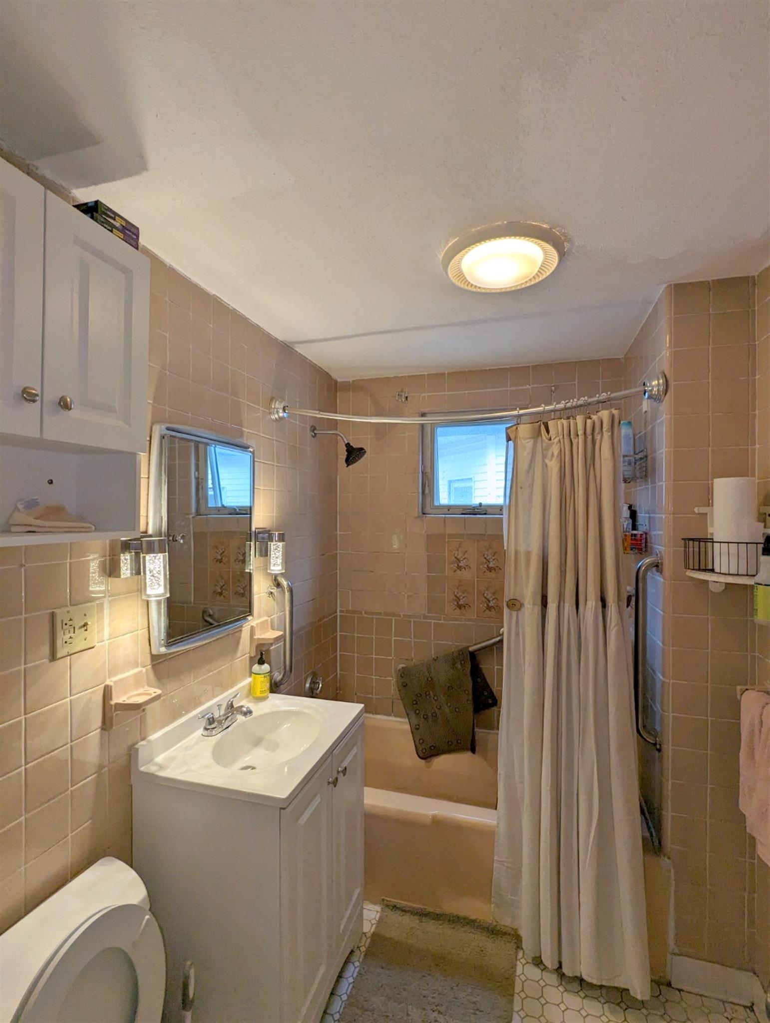 35 Pearson Rd, Davis Square