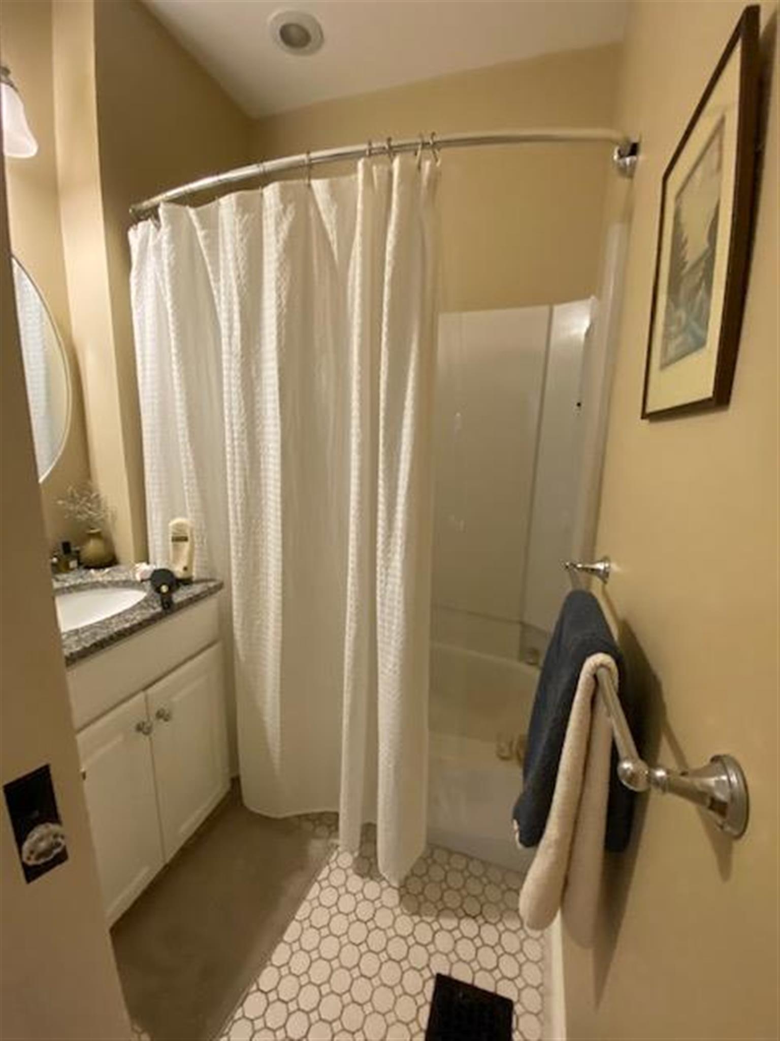 90 Orchard St, Davis Square