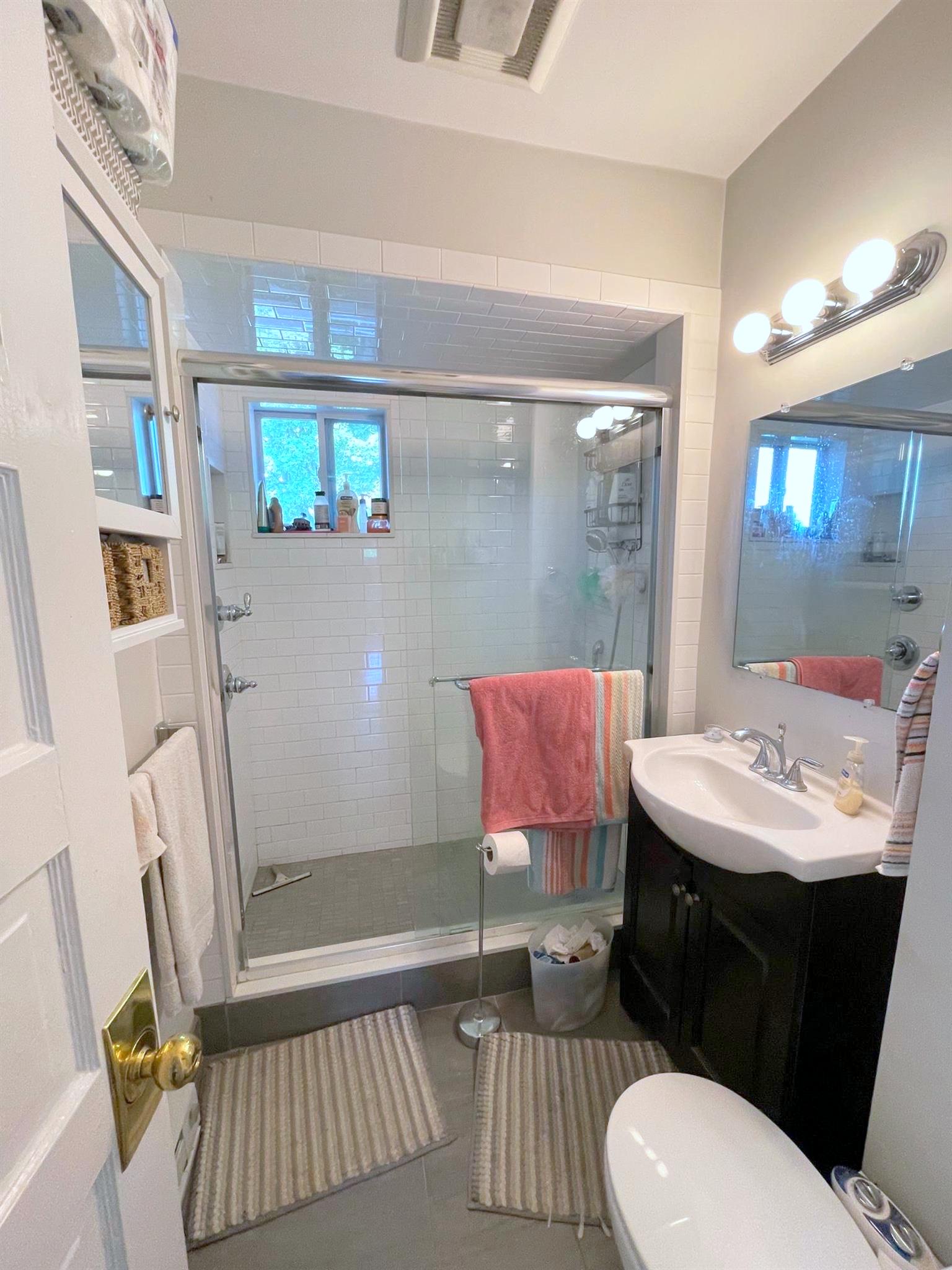 15 Farragut Ave, Teele Square