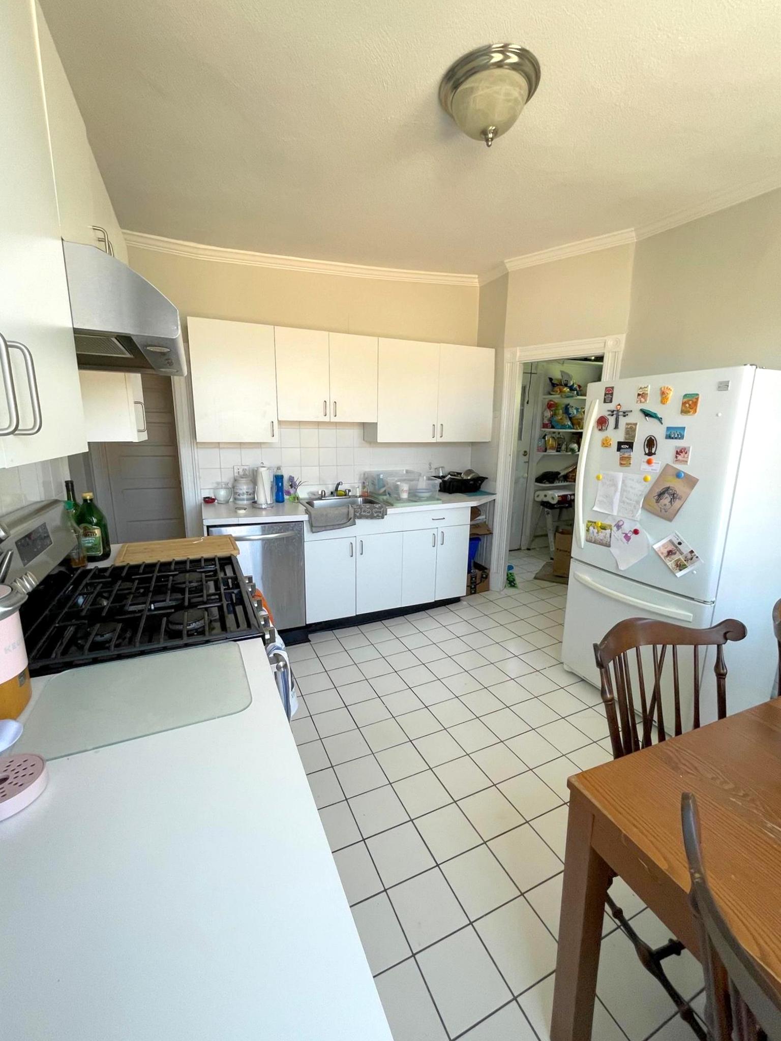 15 Farragut Ave, Teele Square