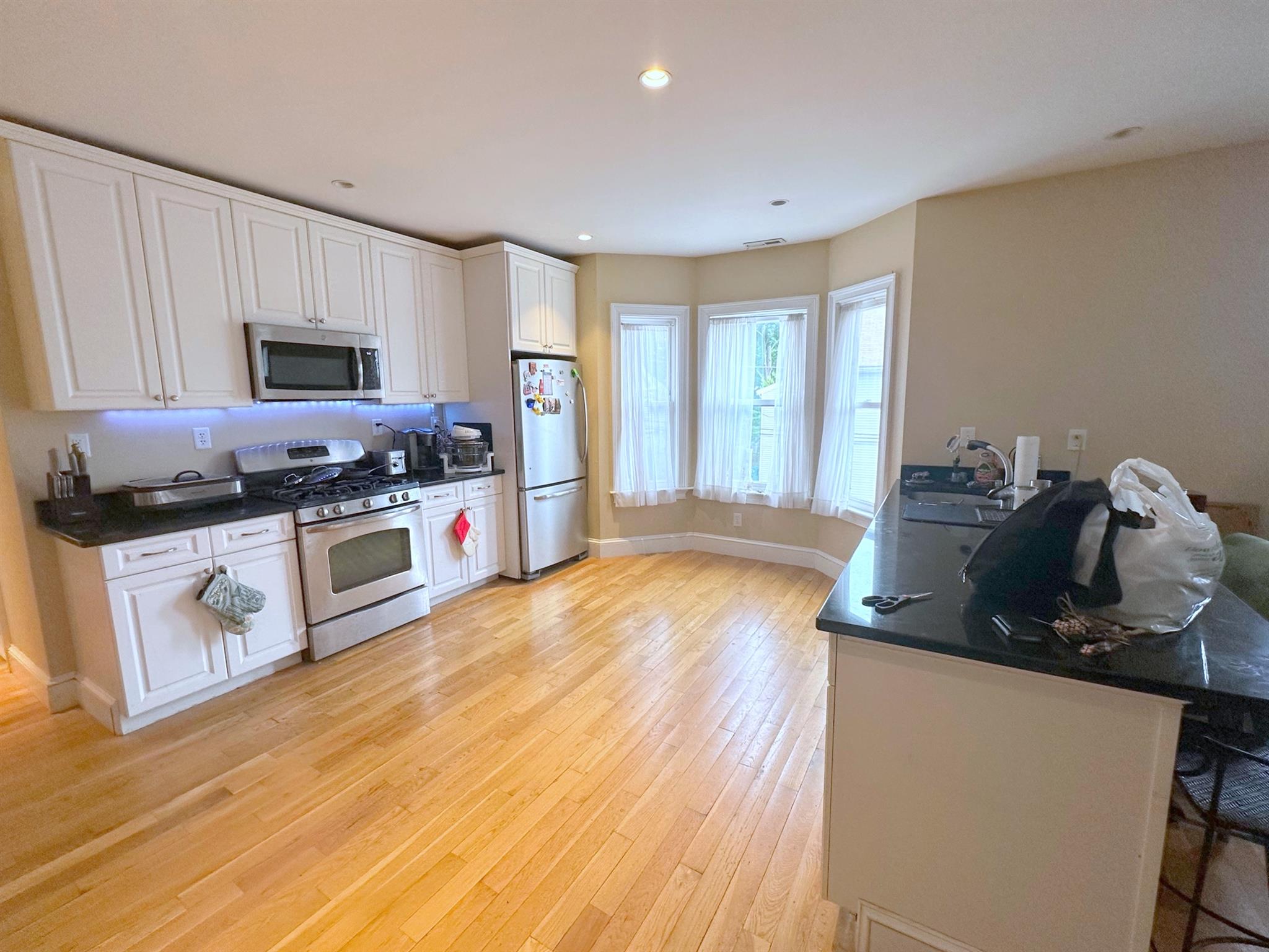 57 Greenleaf Ave, Medford