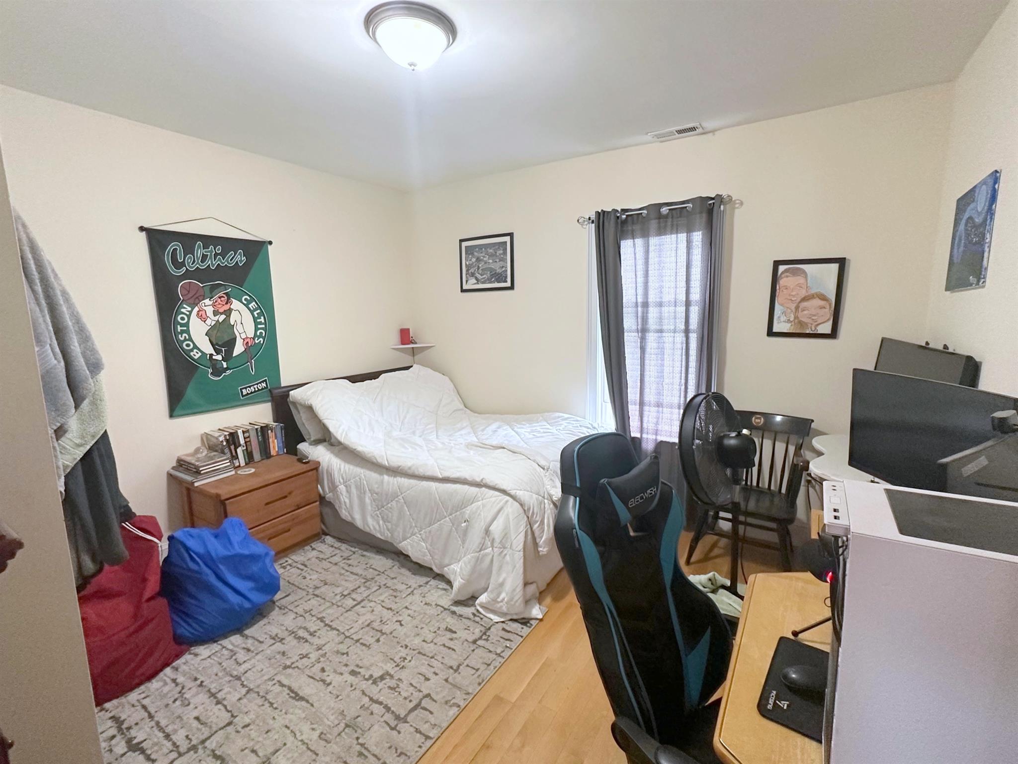 57 Greenleaf Ave, Medford