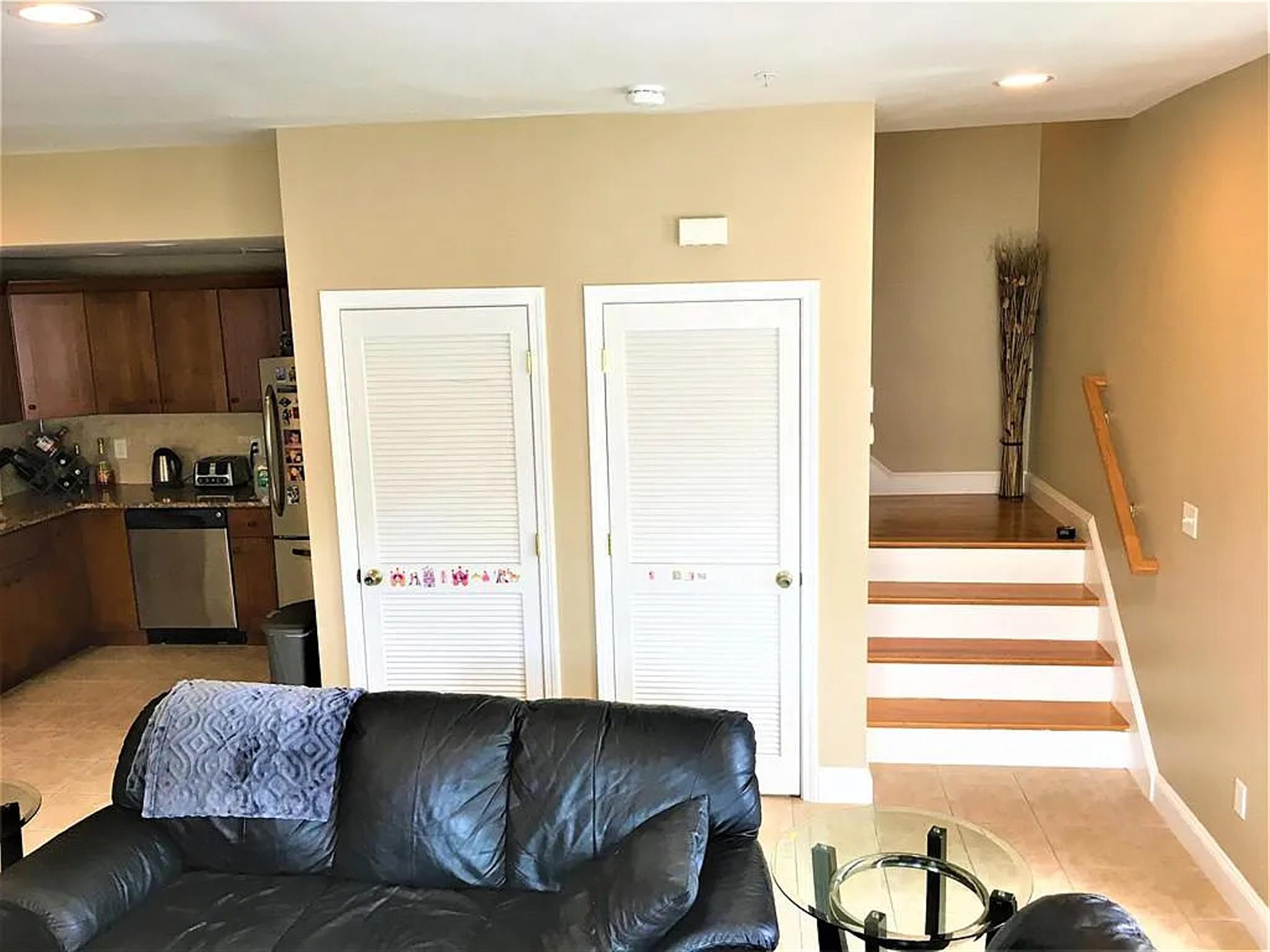 910 Saratoga St, East Boston