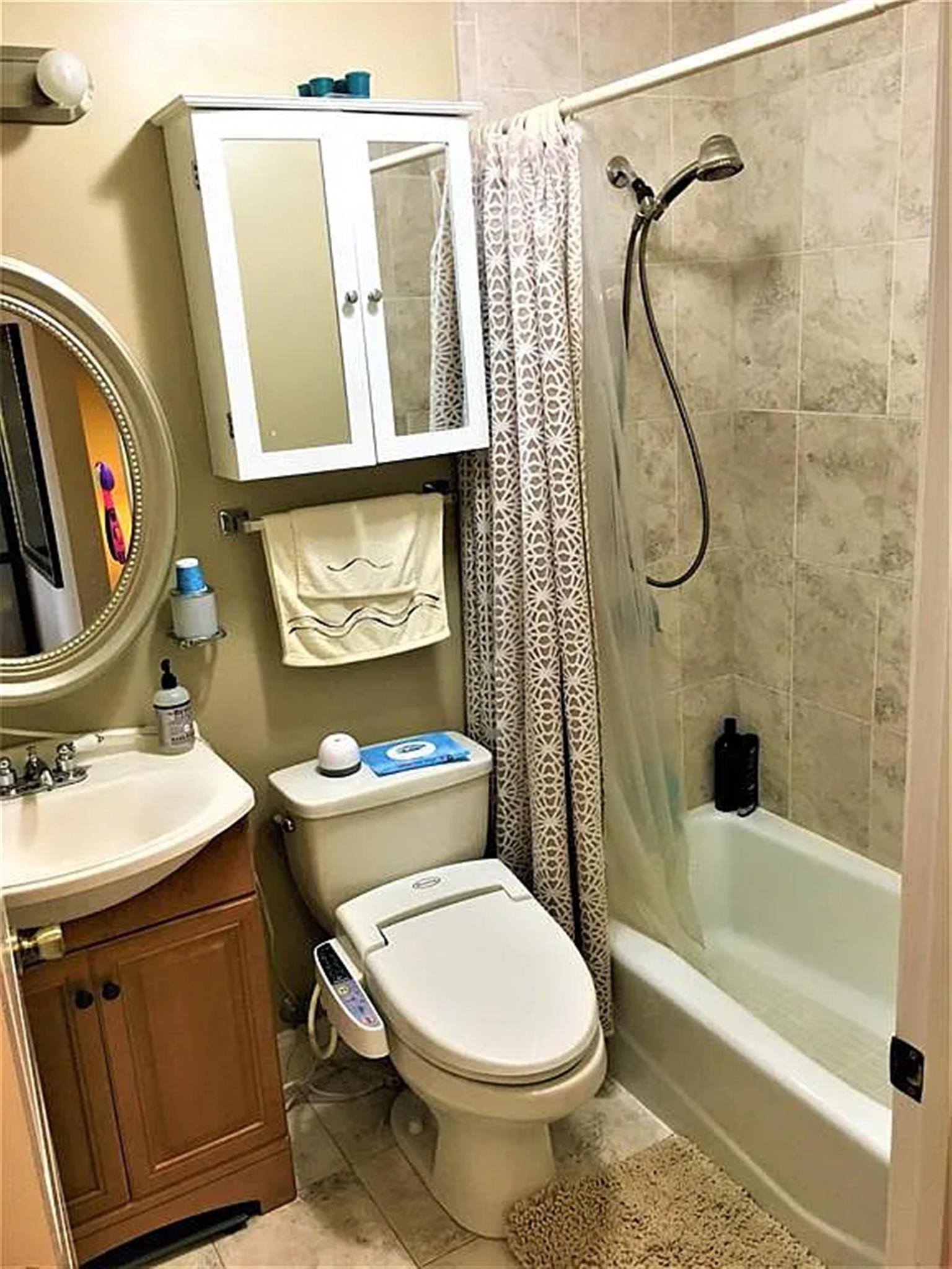 910 Saratoga St, East Boston