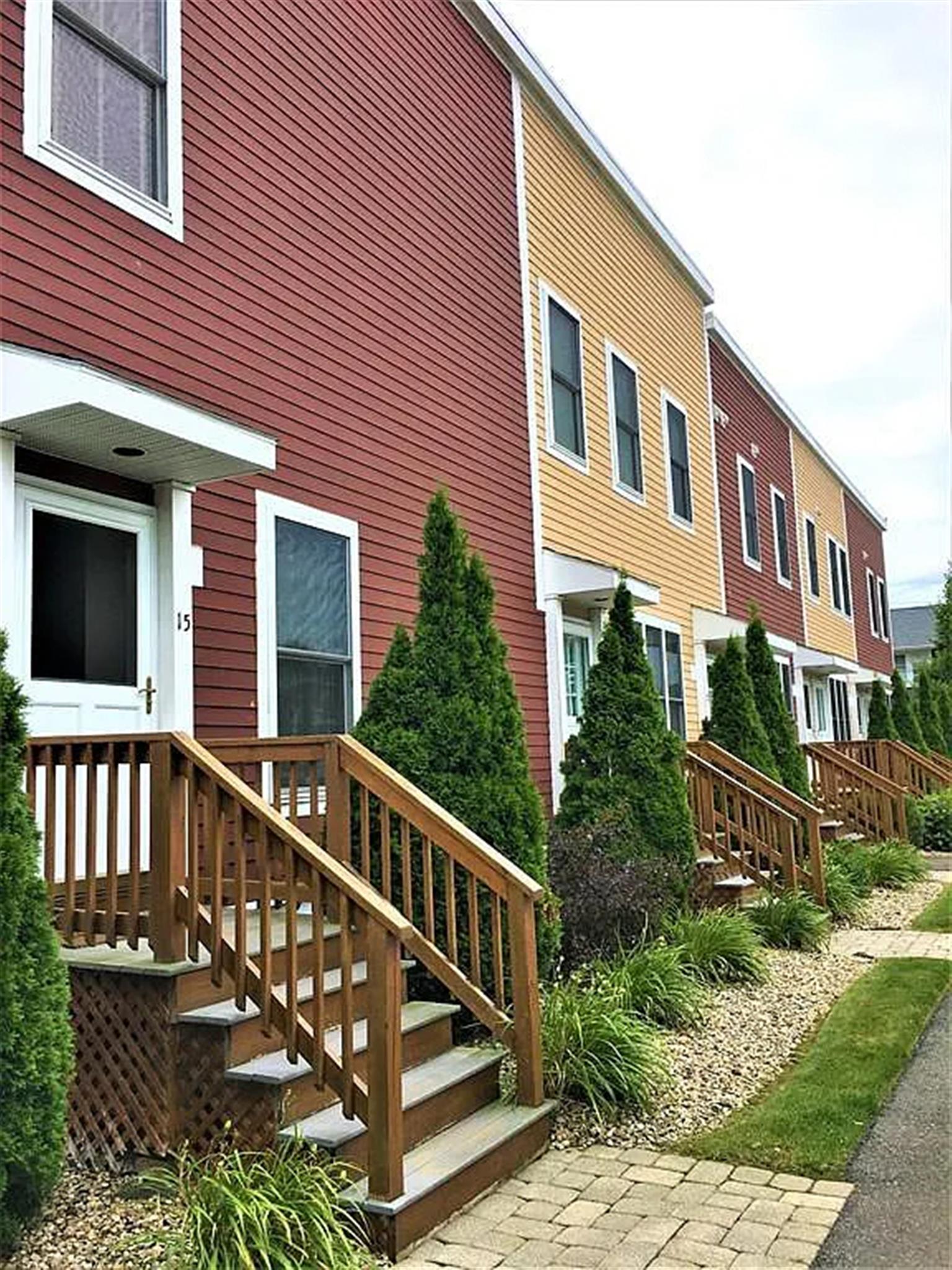 910 Saratoga St, East Boston