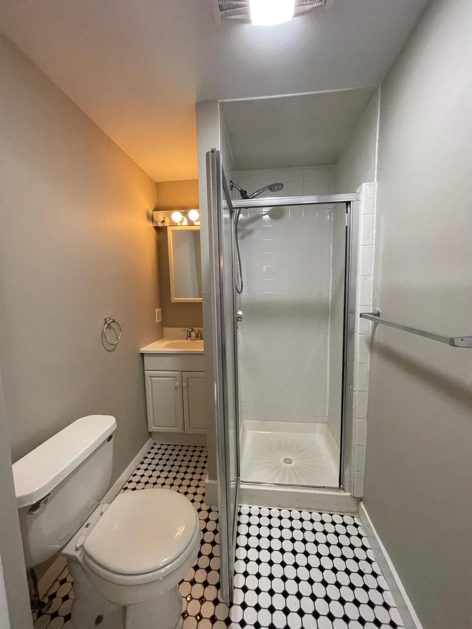 10 Cambridge Ter, Neighborhood Nine