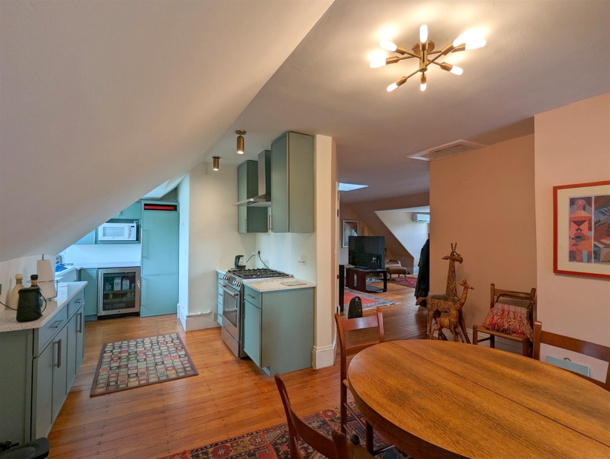 81 Highland Ave, Mid Cambridge