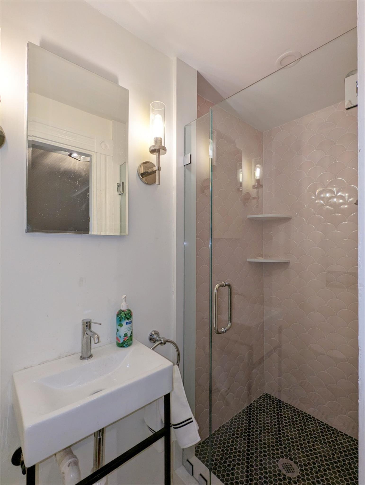 81 Highland Ave, Mid Cambridge