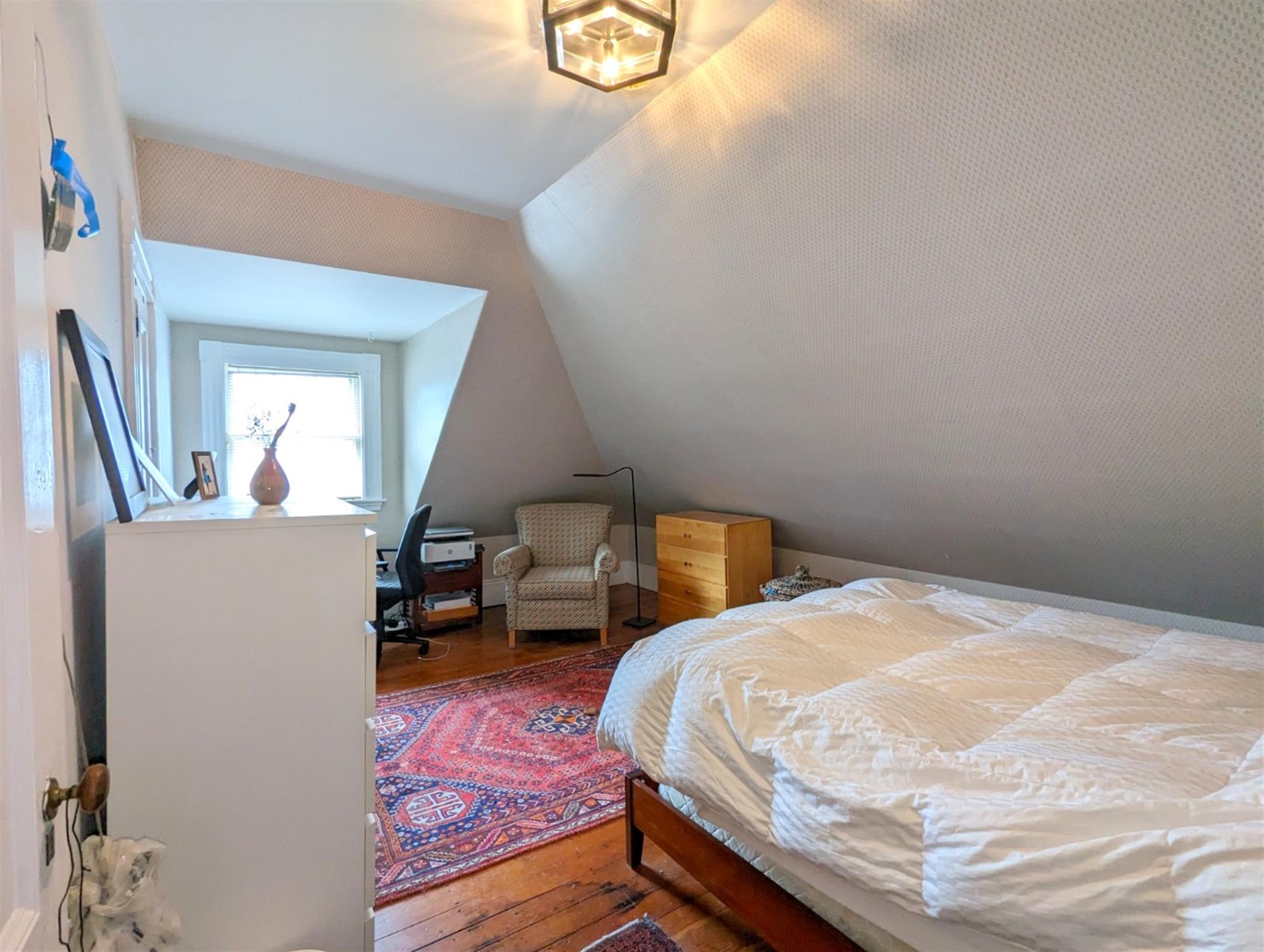 81 Highland Ave, Mid Cambridge