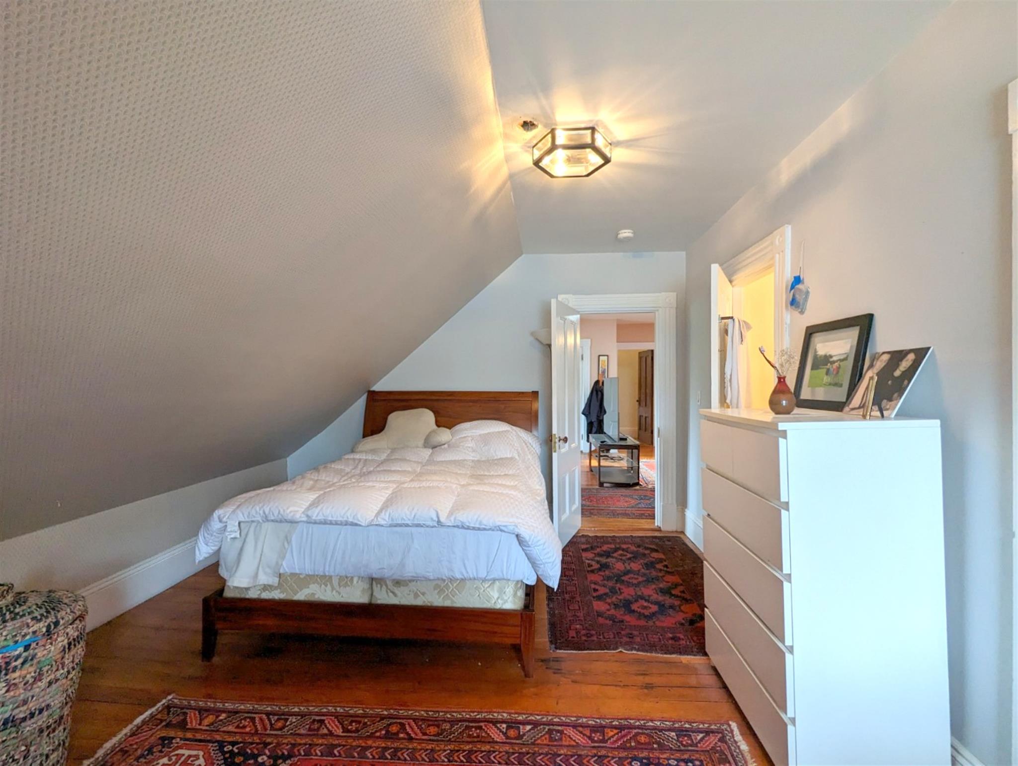 81 Highland Ave, Mid Cambridge